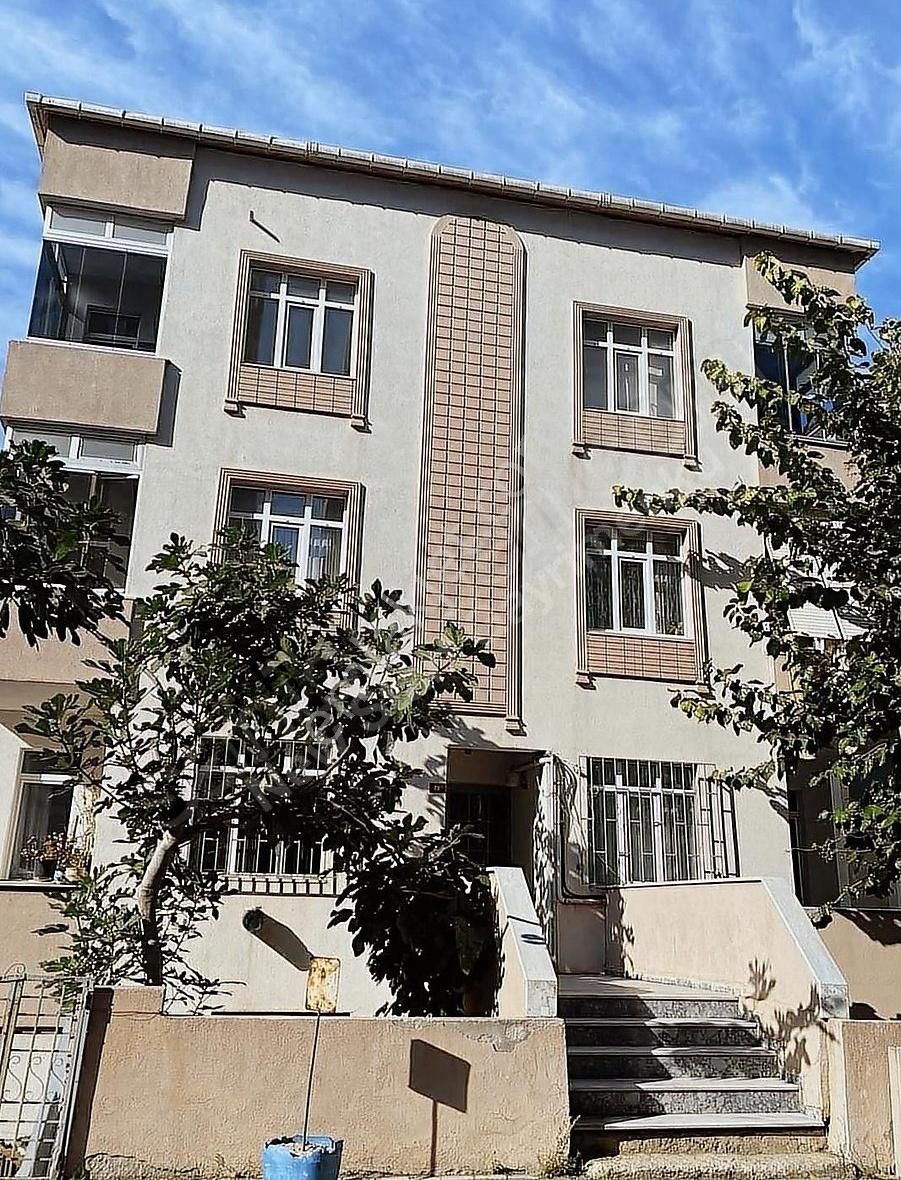 Üsküdar Kısıklı Satılık Daire Ferah Mahallesinde Uygun Fiyatlı Satılık 2+1 Daire