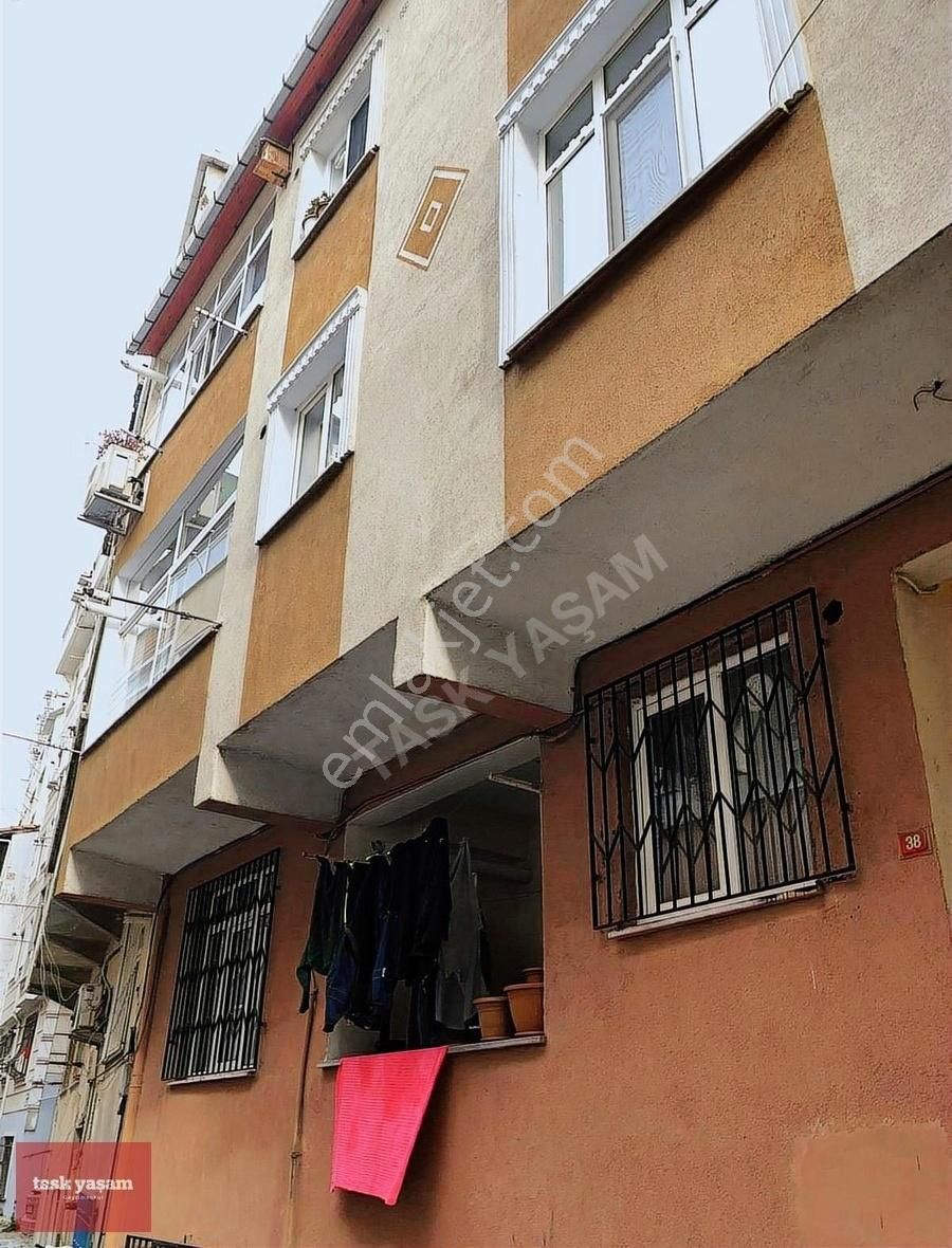 Kağıthane Harmantepe Satılık Daire Gültepe Merkezi Konumda 3+1 Yüksek Arsa Paylı Fırsat