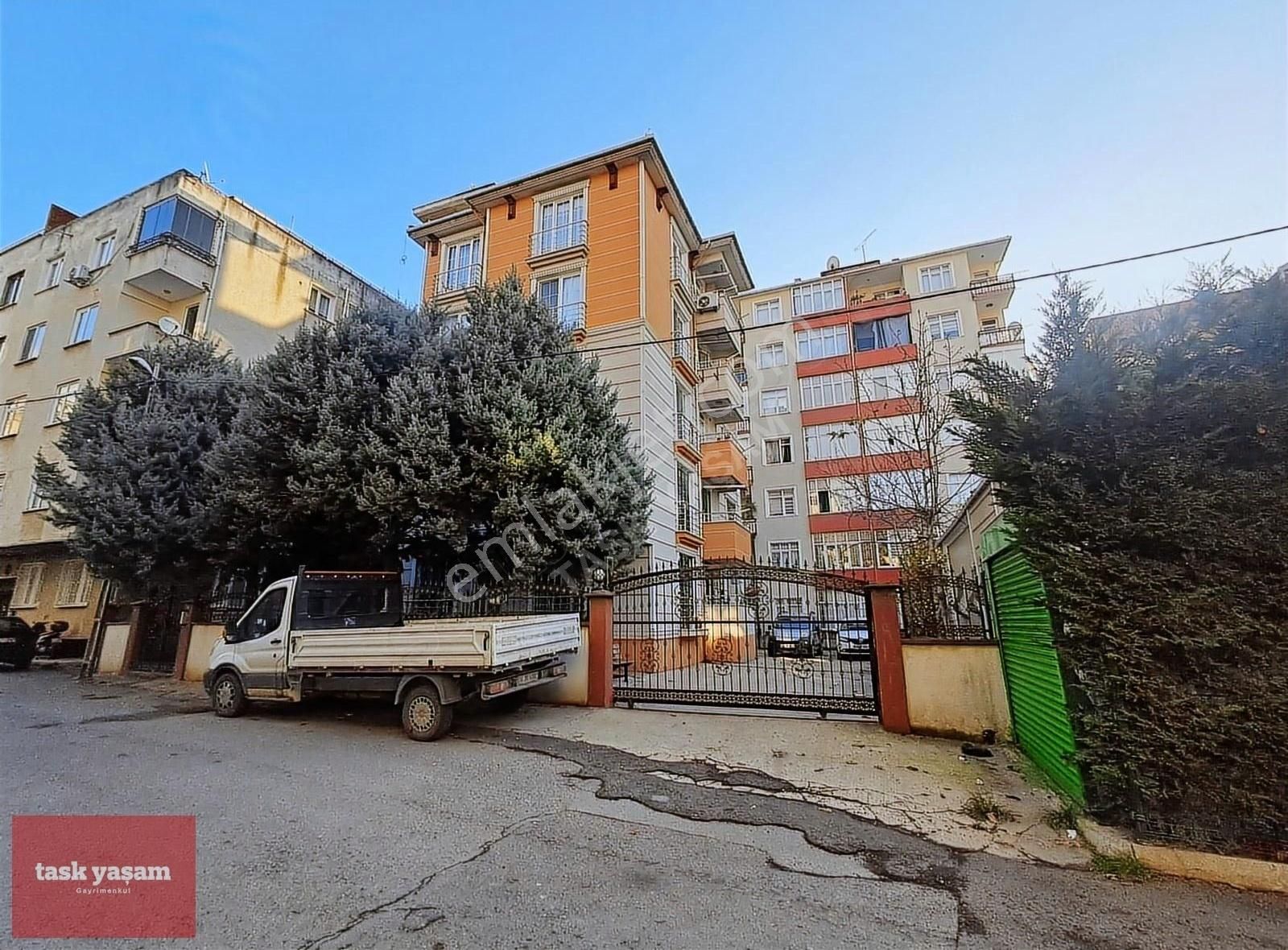 Pendik Kaynarca Satılık Daire Pendik Kaynarca Mahallesi'nde Satılık 3+1 Daire