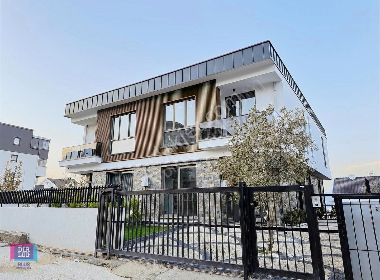 Nilüfer Kayapa Kiralık Villa Dialog Plus'dan Kayapa'da Kiralık Tripleks Sıfır Villa