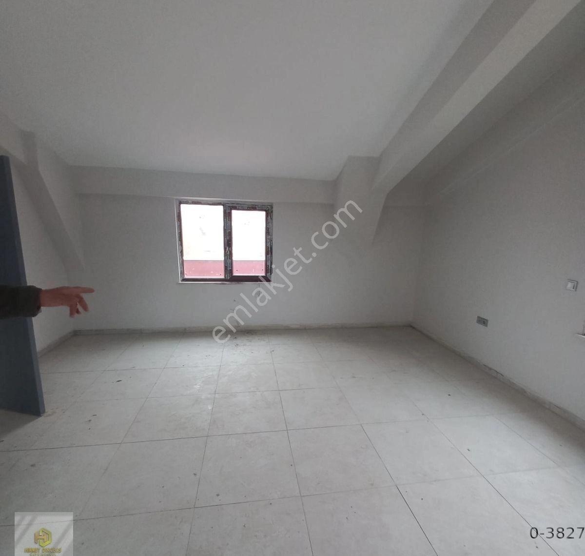 Sazova Mahallesinde Ziraat Caddesi Yakını Satılık Tripleks Villa - Görsel 14