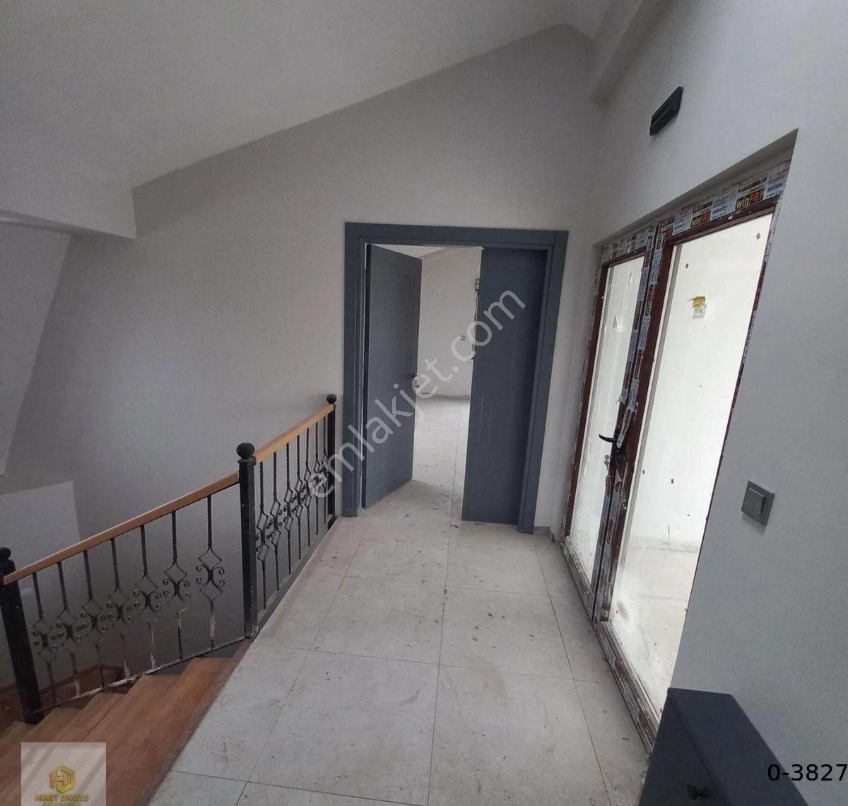 Sazova Mahallesinde Ziraat Caddesi Yakını Satılık Tripleks Villa - Görsel 20