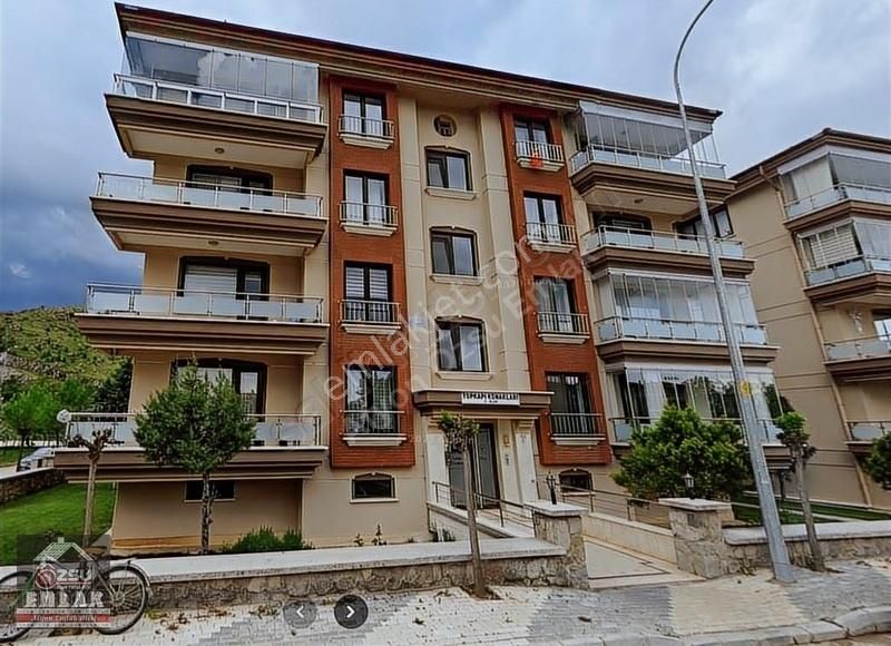 Afyonkarahisar Merkez Selçuklu Kiralık Daire Afyon Özsu Emlak'tan Selçukluda Topkapı Konaklarında 3+1 Ara Kat