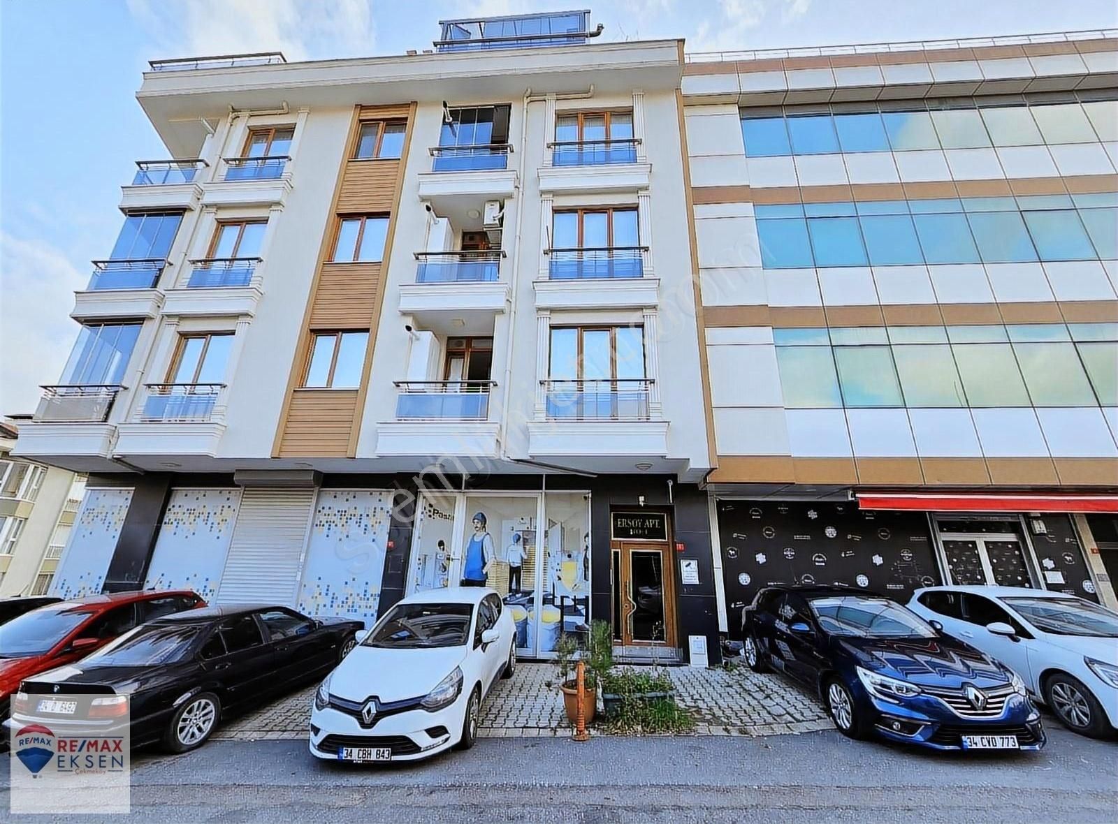 Çekmeköy Merkez Kiralık Daire Çekmeköy Çavuşbaşı Caddesi'nde Çok Katlı Olmayan Arakat Daire