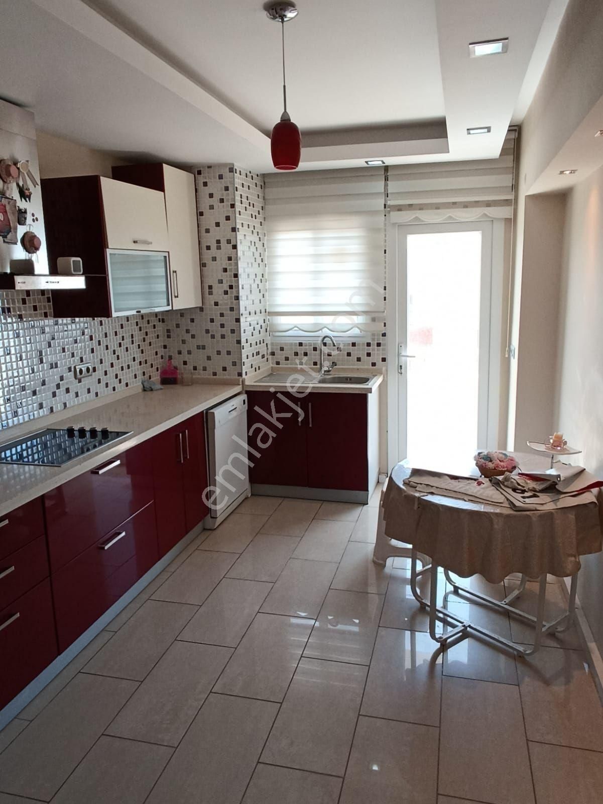 Kuşadası Ege Mah 3+1 Çatı Dubleks Daire - Görsel 22