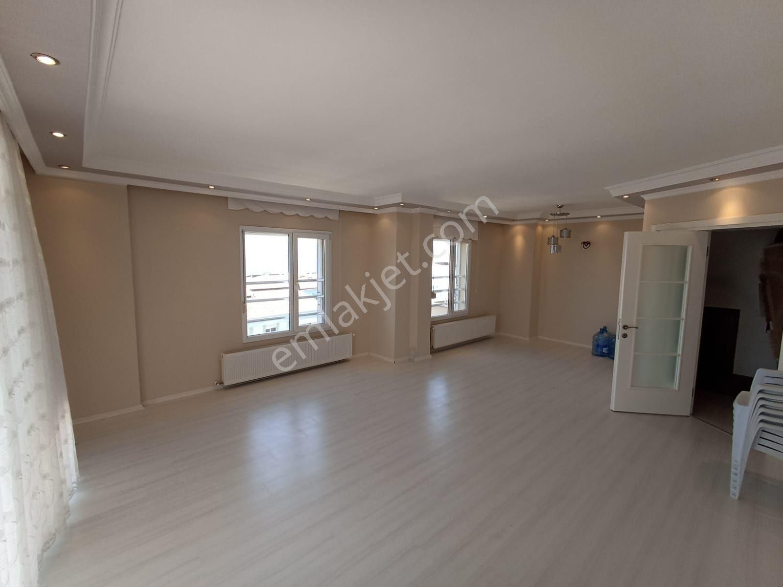 Kuşadası Ege Mah 3+1 Çatı Dubleks Daire - Görsel 26