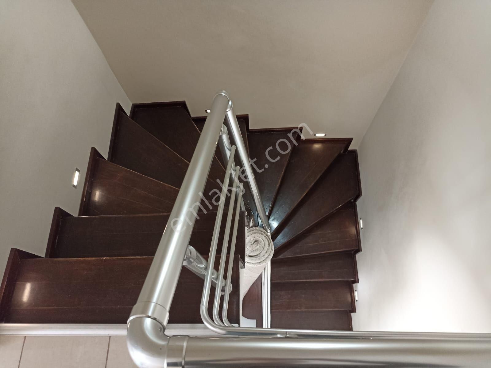 Kuşadası Ege Mah 3+1 Çatı Dubleks Daire - Görsel 6