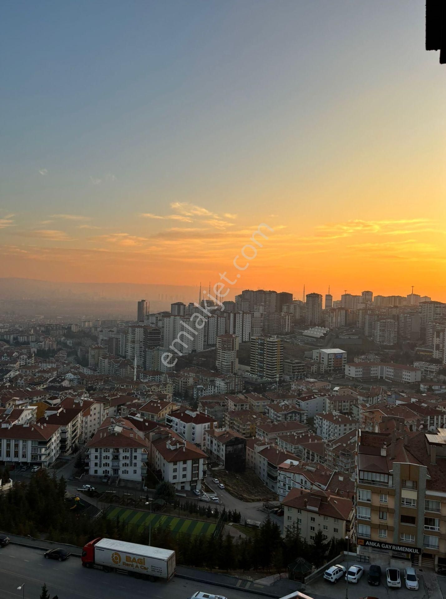 Cihandan Sancaktepe Mah Sarıkamış Cadde Üzeri 5+1 Manzaralı