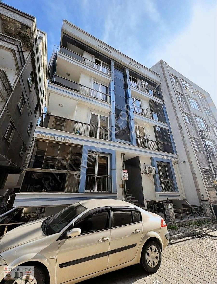 Avcılar Gümüşpala Kiralık Daire Sezgin Emlaktan 2+1 85 M2 5. Yaş Çatı Kat