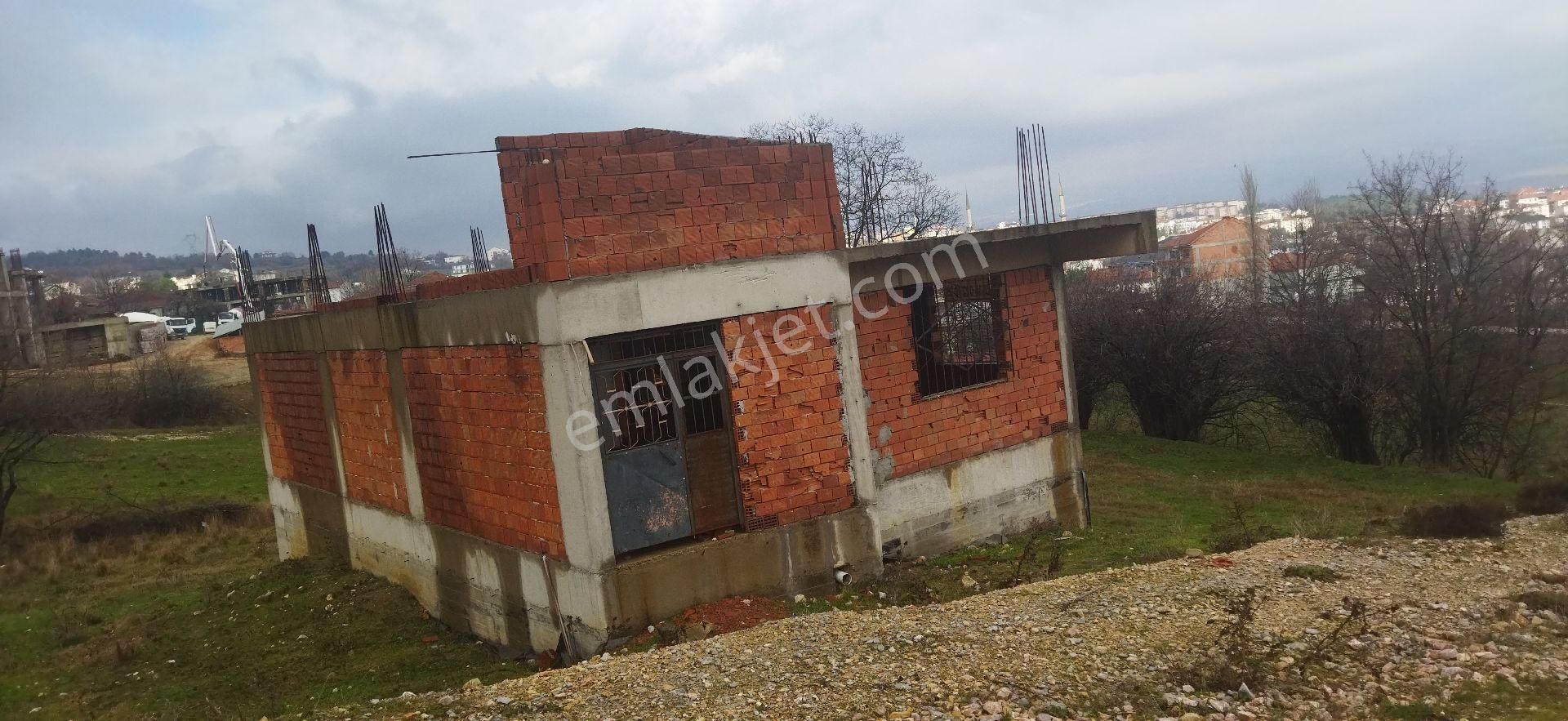 E.m.a Emlak Gayrimenkul İnegöl Yeniceköyde Arsa Alanı 355 M2 Olan İnşaat Halindeki Ev Satılıktır - Görsel 6