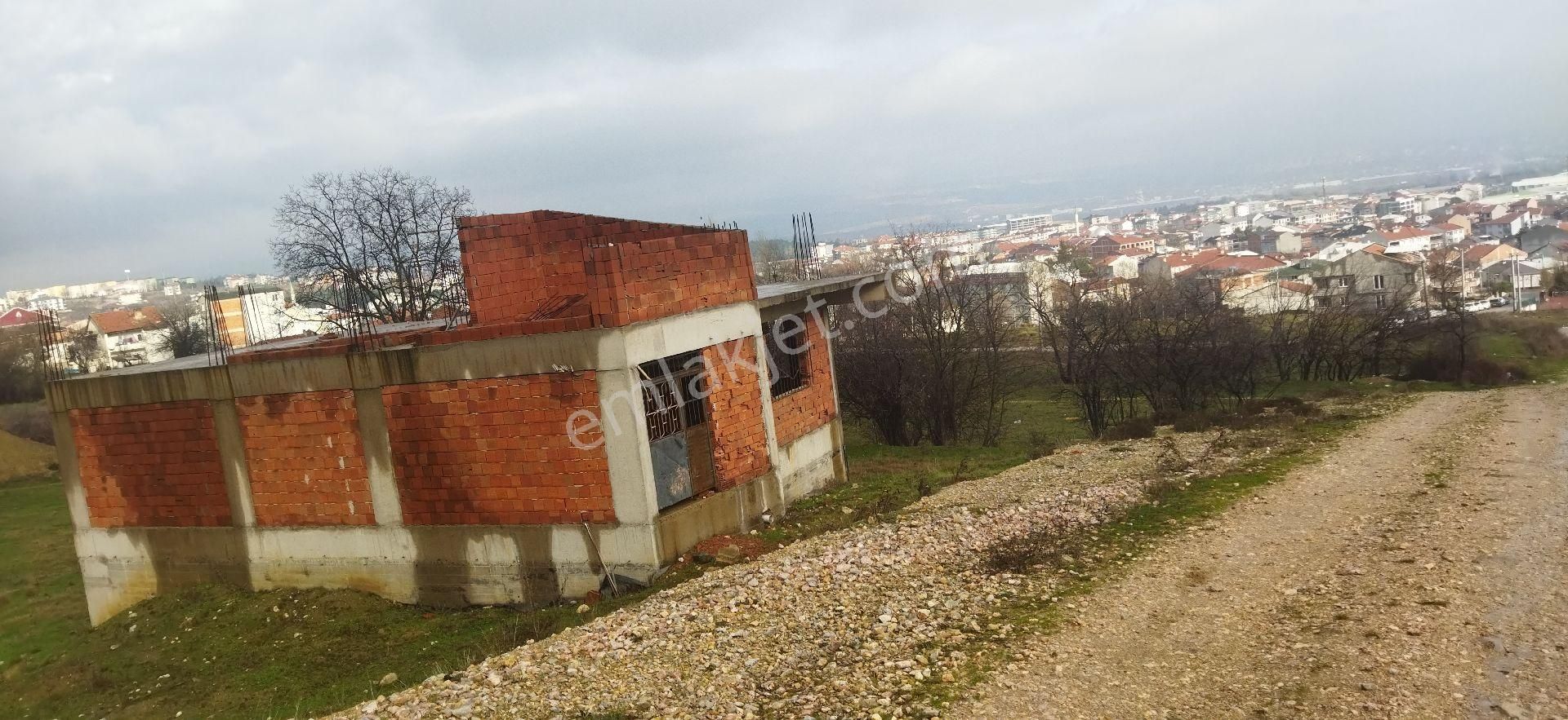 E.m.a Emlak Gayrimenkul İnegöl Yeniceköyde Arsa Alanı 355 M2 Olan İnşaat Halindeki Ev Satılıktır - Görsel 2