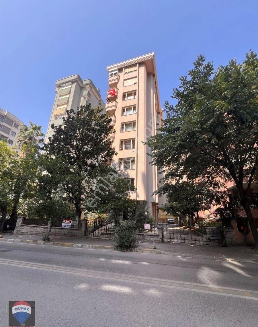 Kadıköy Suadiye Kiralık Daire Suadiye Plaj Yolu Sokakta Kapanmaz Deniz Manzaralı Kiralık Daire