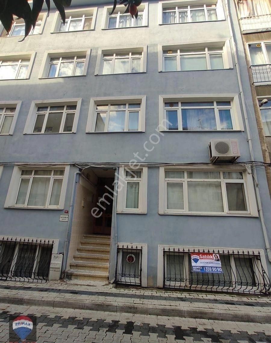 Üsküdar Zeynep Kamil Satılık Daire Zeynep Kamil Mahallesi Bahçe Kullanımlı Satılık 3+1 Daire