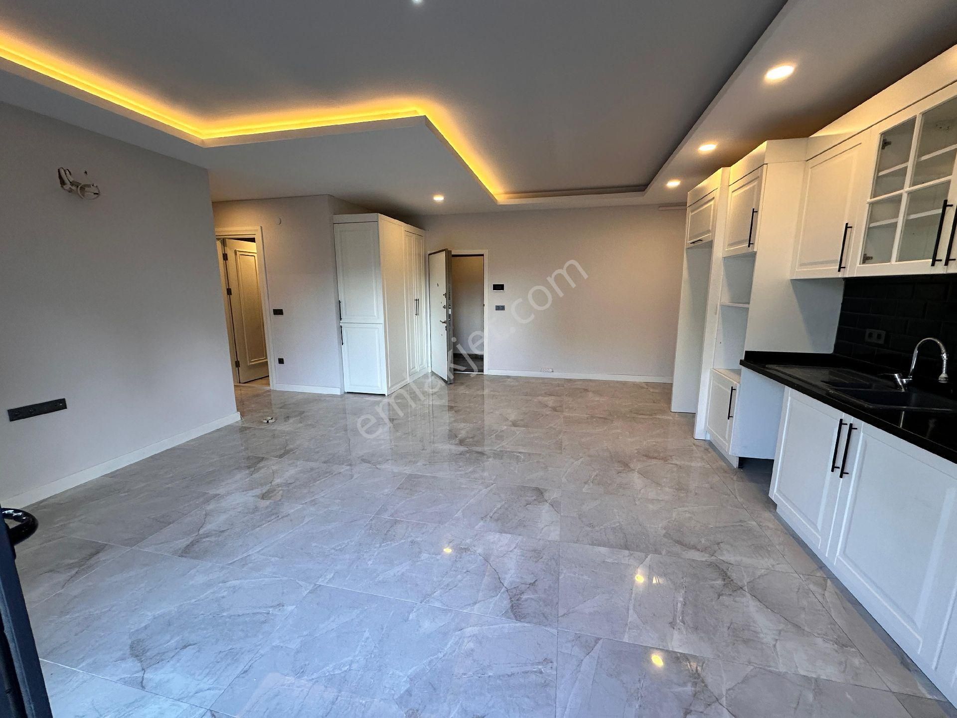 Kuşadası Merkezde Residans Havuzlu Sitede Arakat Geniş 2+1 110m2 Doğalgazlı Lux Daire - Görsel 26