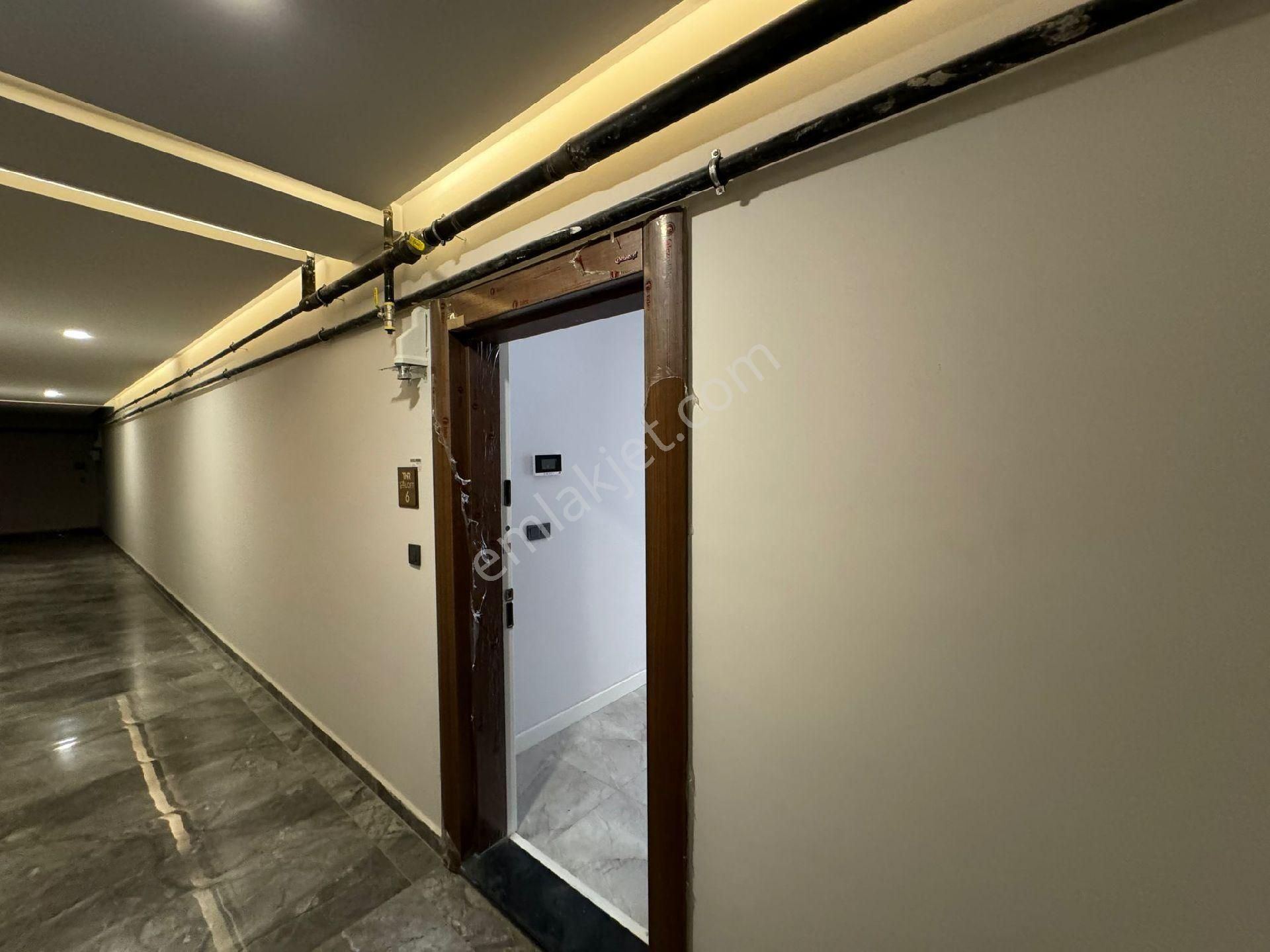 Kuşadası Merkezde Residans Havuzlu Sitede Arakat Geniş 2+1 110m2 Doğalgazlı Lux Daire - Görsel 11