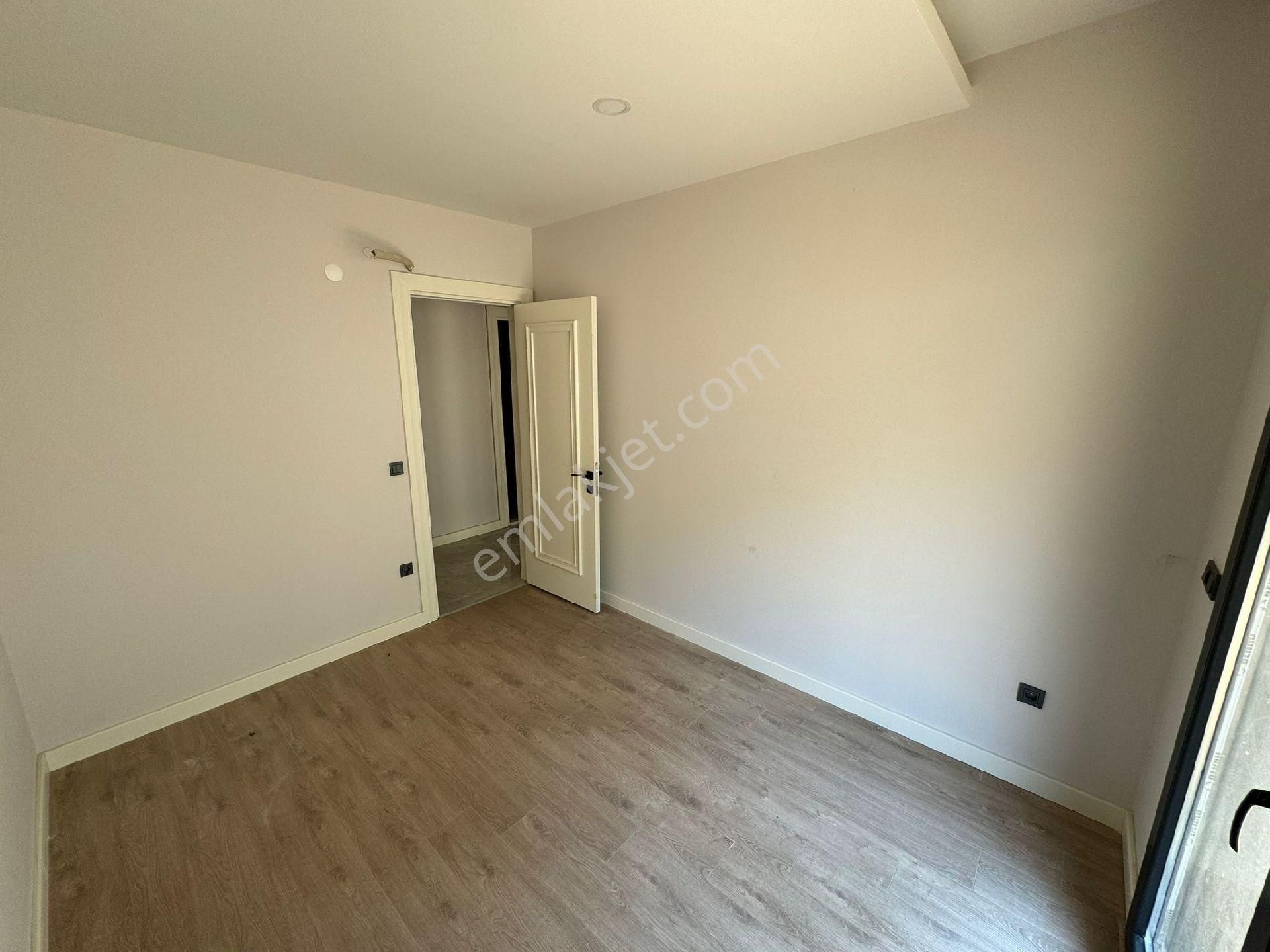 Kuşadası Merkezde Residans Havuzlu Sitede Arakat Geniş 2+1 110m2 Doğalgazlı Lux Daire - Görsel 9