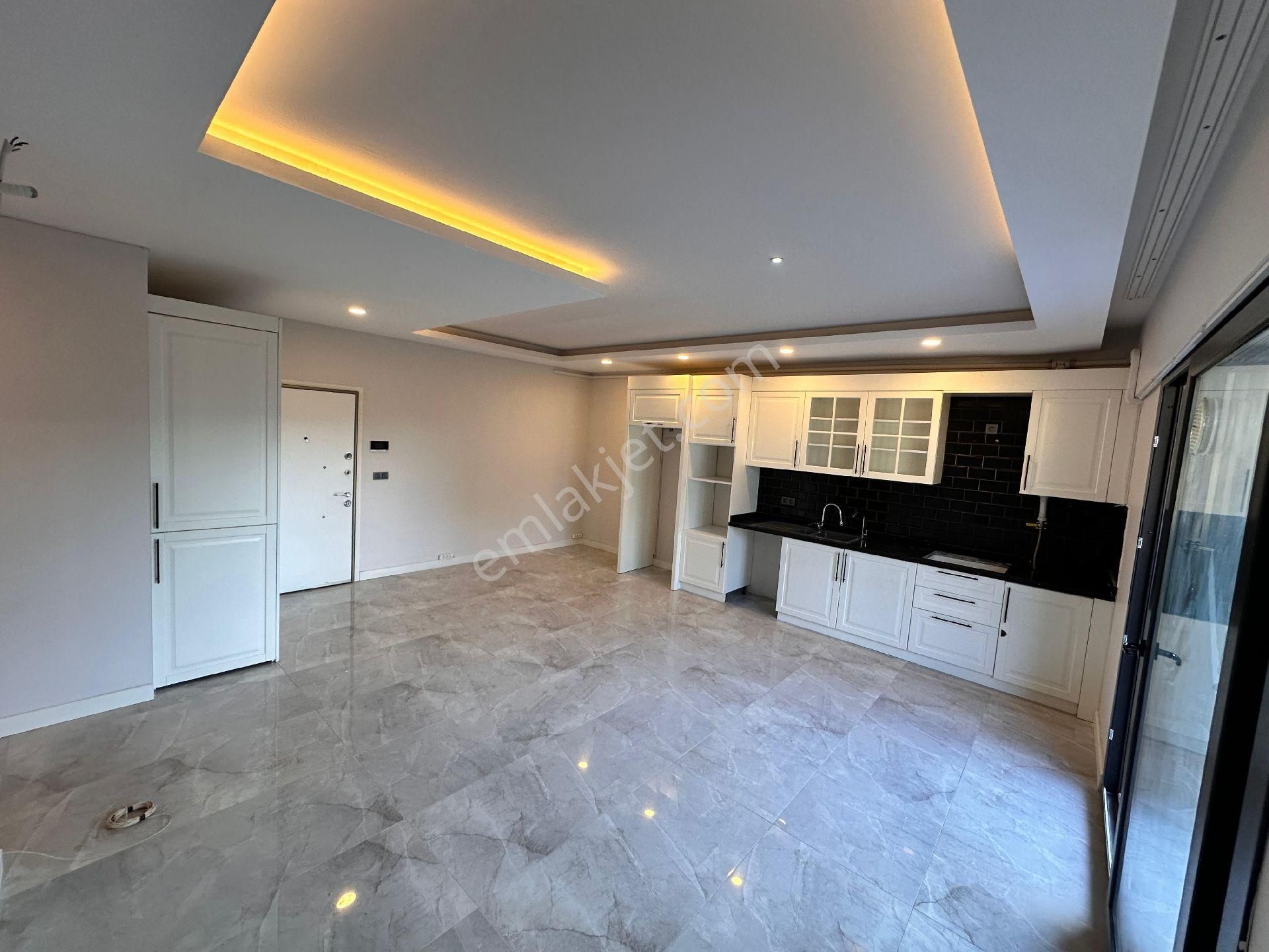 Kuşadası Merkezde Residans Havuzlu Sitede Arakat Geniş 2+1 110m2 Doğalgazlı Lux Daire - Görsel 35