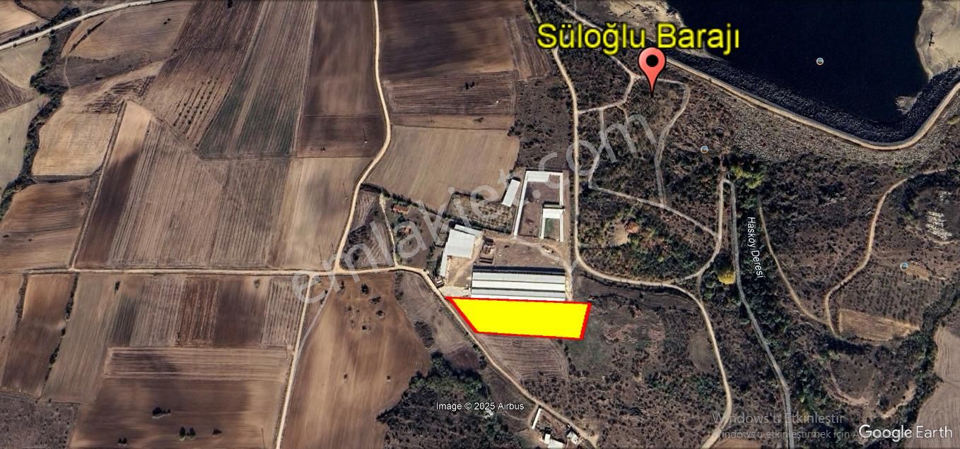 Süloğlu Yeni Satılık Tarla Süloğlu Yenimahallede Meraya Cehpe Satılık 8,144 M2 Arazi