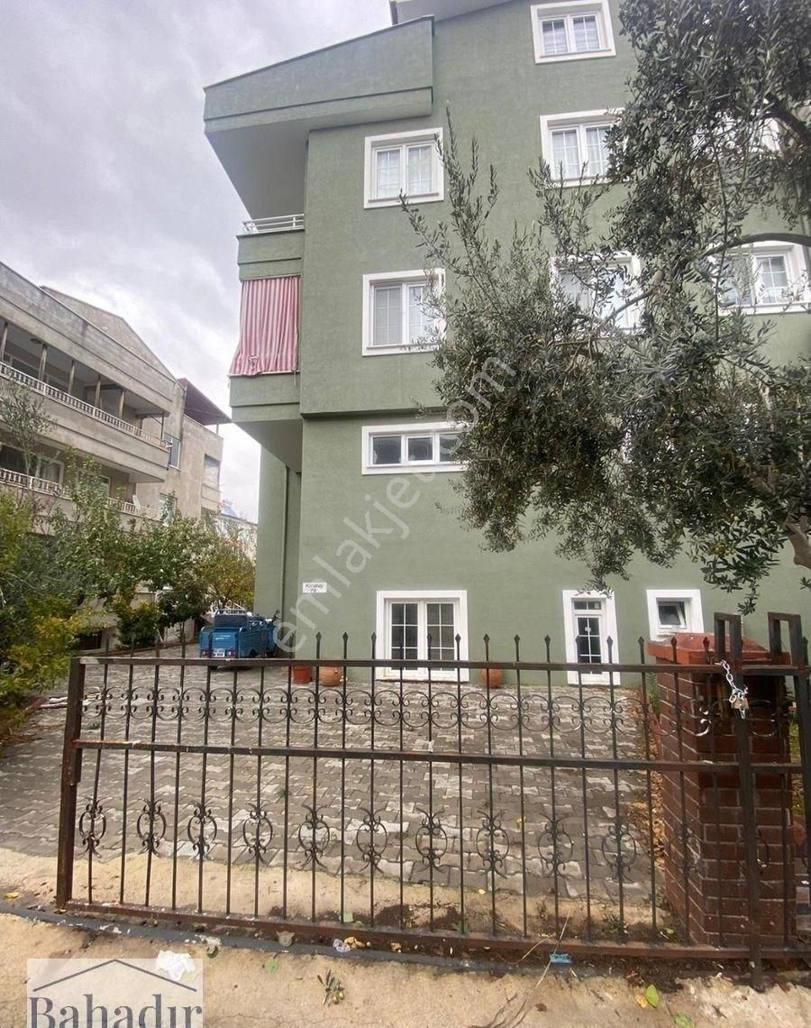 Edremit İskele Kiralık Daire Bahadır Emlaktan 1+1 Geniş Teraslı Kiralık Daire