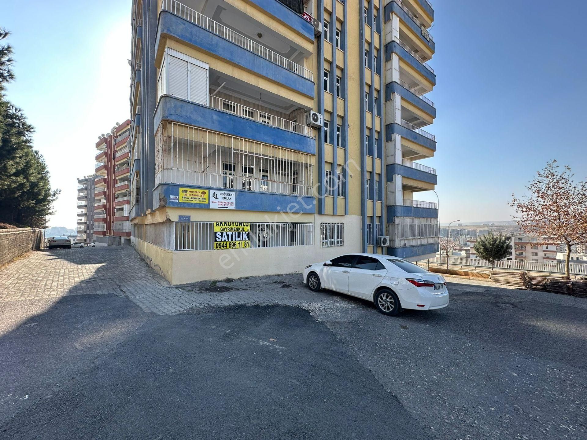 Karaköprü Doğukent Satılık Daire Akev Gayrimenkul'den Kköprü/doğukent Mah. 2.35 M'de 3+1 Giriş Kat Daire