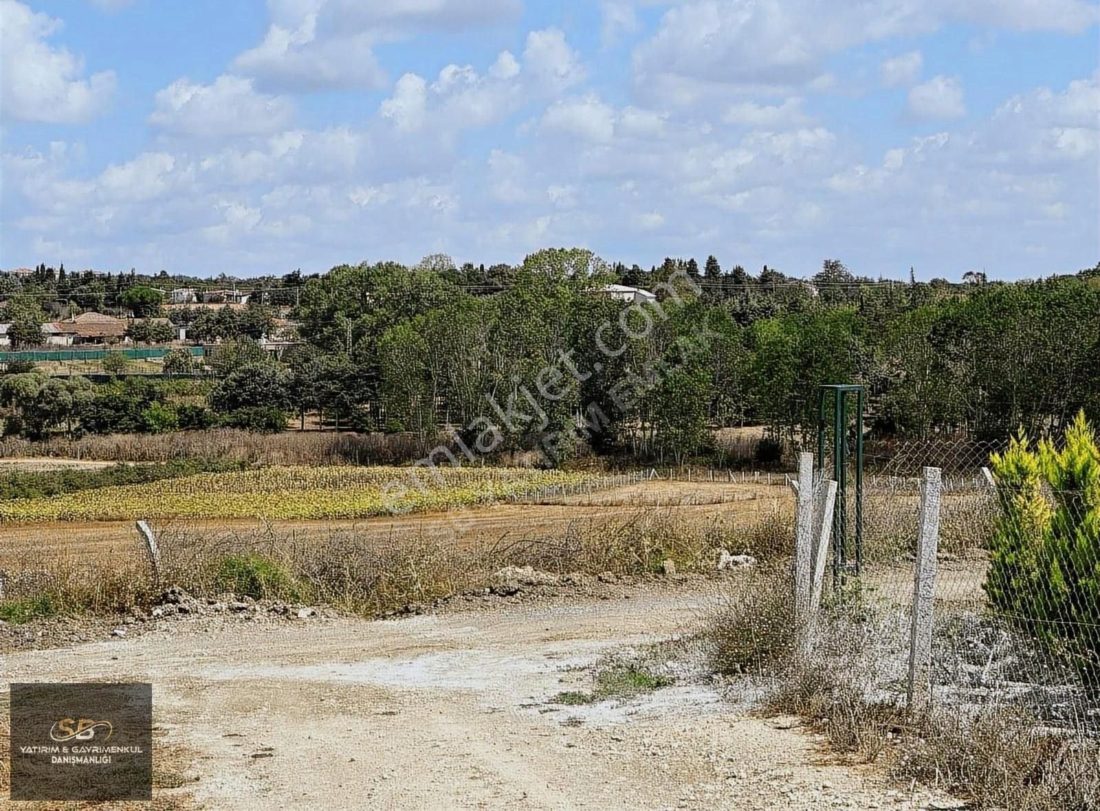 Çatalca İnceğiz Satılık Tarla Sb Gayrimenkul'den 661 M2 Çevrili Çaplı Muvafakkatlı