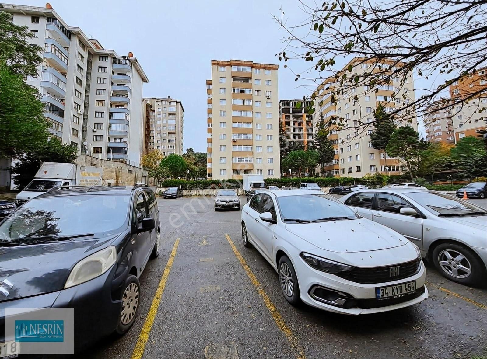 Kartal Uğur Mumcu Kiralık Daire Nesrin Emlak'tan Caddeye Merkeze Yürüme Mesafesinde Ara Kat