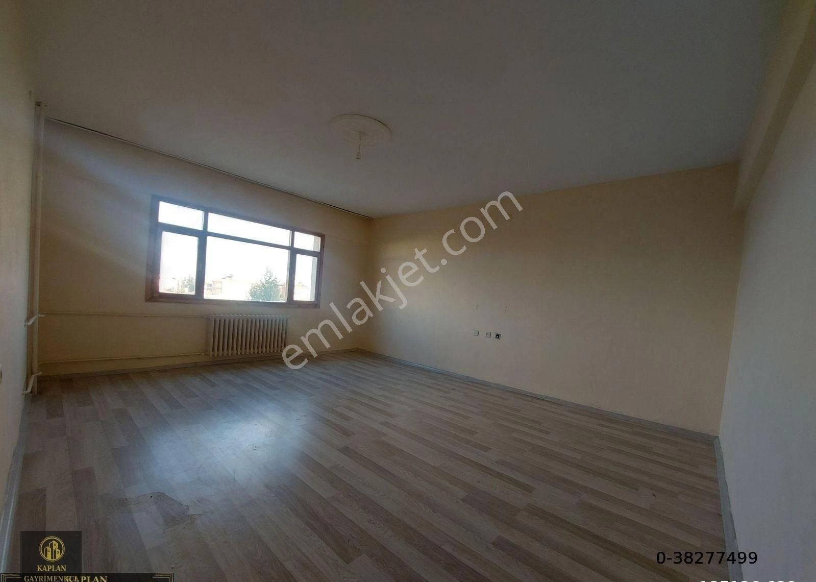 Odunpazarı Emek Kiralık Daire Kaplan Gayrimenkul’den Emek Mahallesi Yürüyüş Yolunda Site İçinde 3+1 135 M² Kiralık Daire