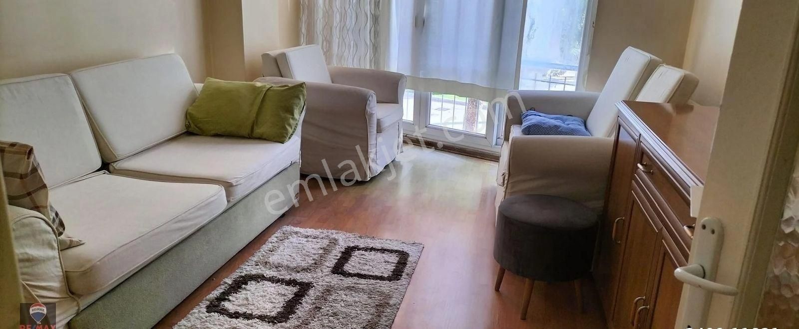 Karşıyaka Bostanlı Kiralık Daire Bostanlı Girne Bulvarı Üzerinde Eşyalı 2+1 Kiralık Daire