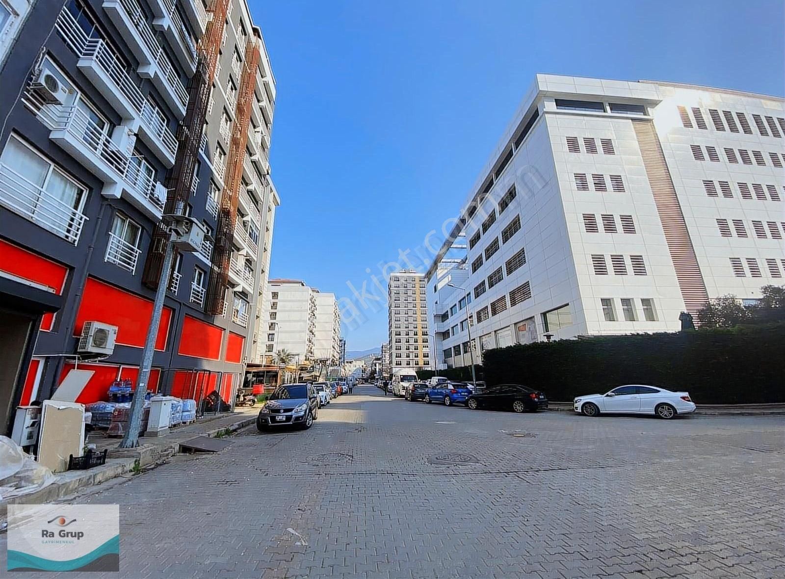 Karşıyaka İmbatlı Satılık Dükkan & Mağaza Karşıyaka Medical Point Hastanesi Hemen Arkası Brüt 250m2 Dükkan