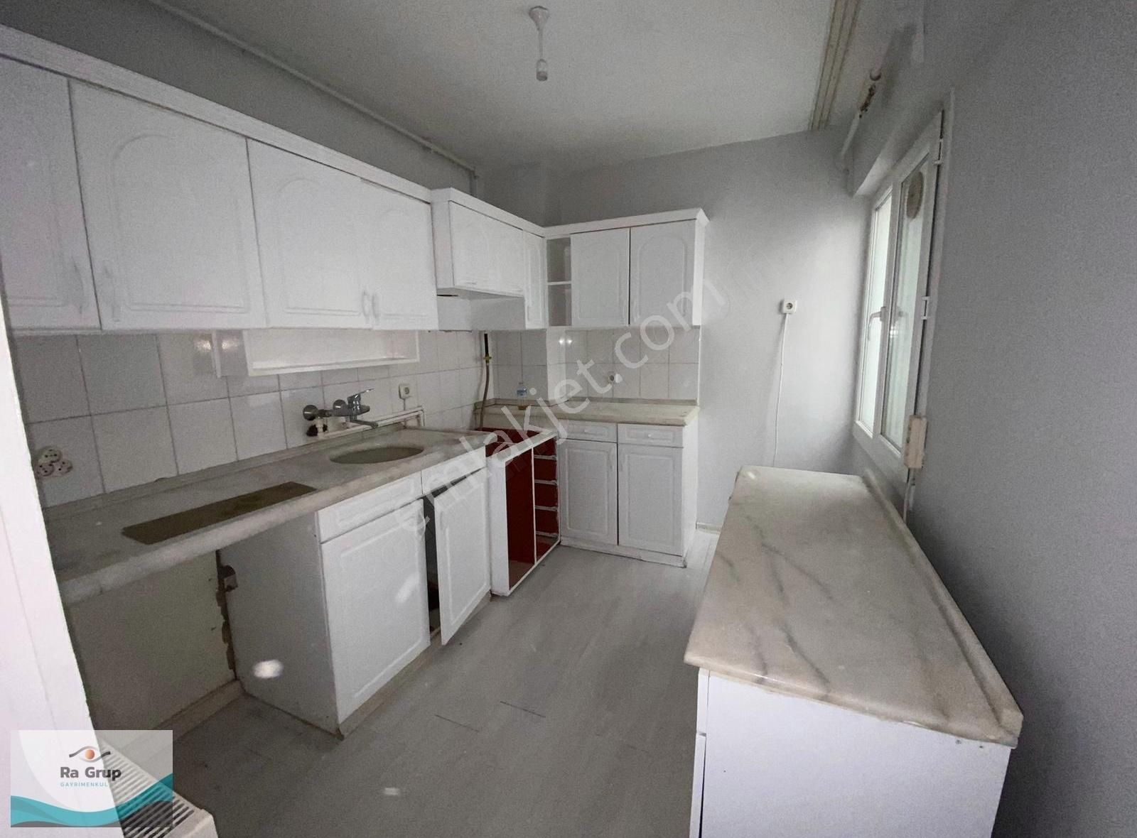 Karşıyaka İskele Yakını Geniş 3+1 Daire D-44 - Görsel 19