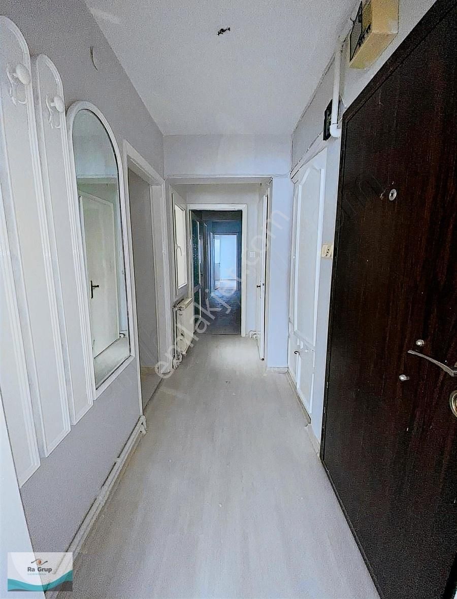 Karşıyaka İskele Yakını Geniş 3+1 Daire D-44 - Görsel 2