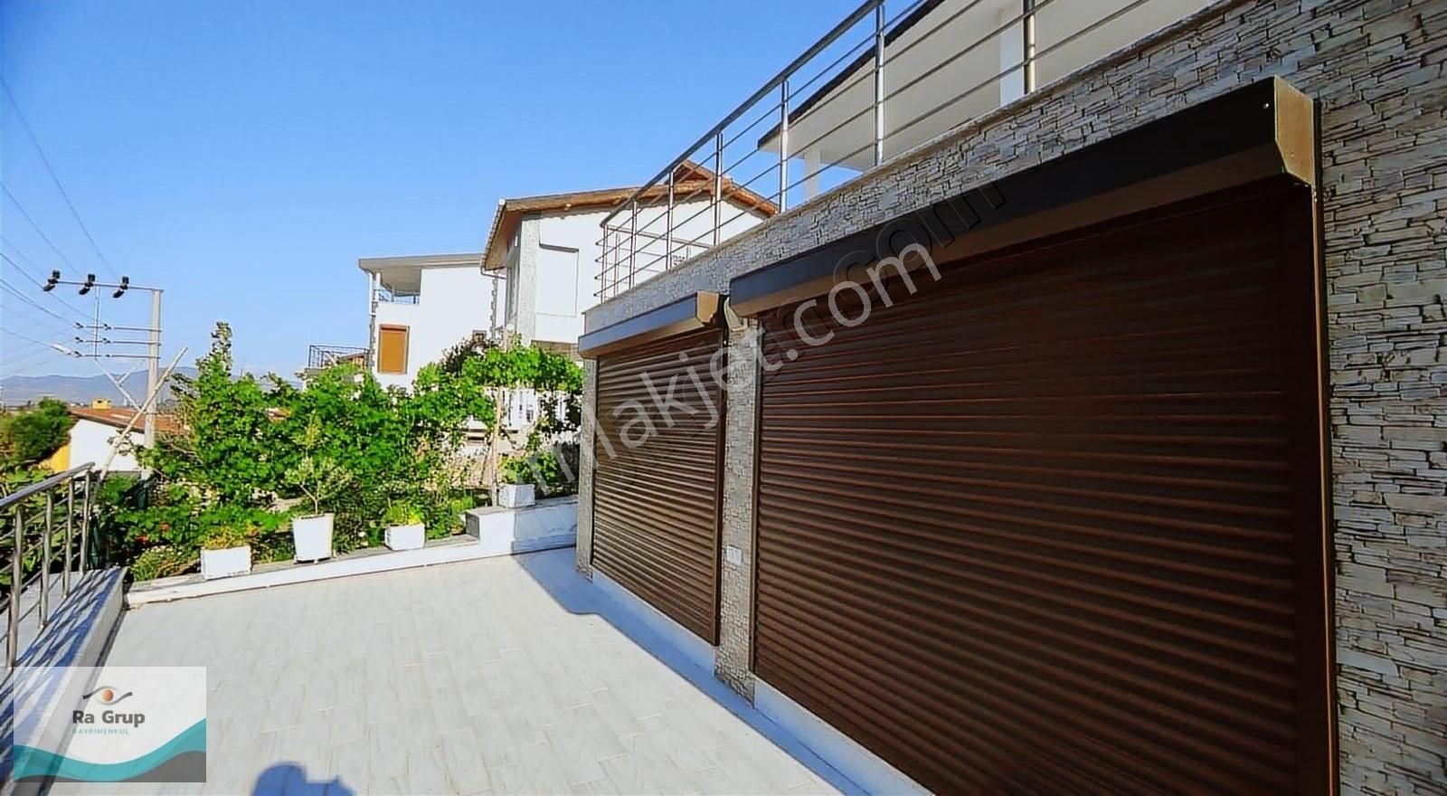 Yeni Foça'da Muhteşem Konumda 6+2 Lüx Ferah Keyifli Villa - Görsel 23