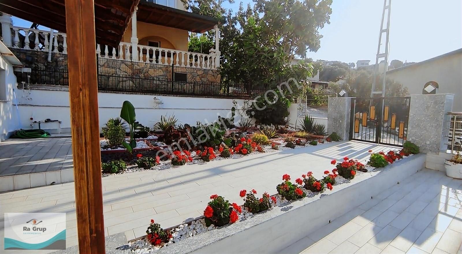 Yeni Foça'da Muhteşem Konumda 6+2 Lüx Ferah Keyifli Villa - Görsel 5