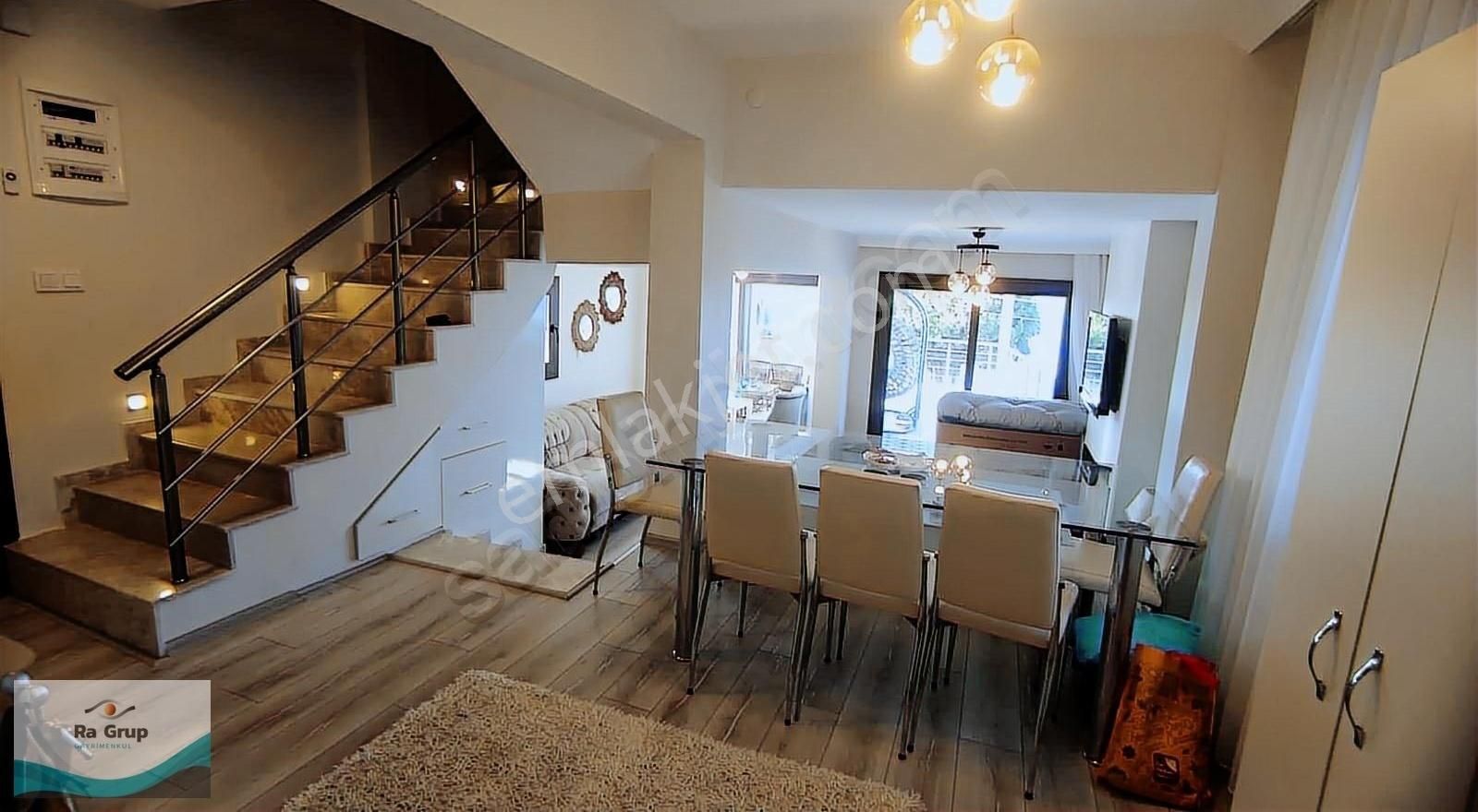 Yeni Foça'da Muhteşem Konumda 6+2 Lüx Ferah Keyifli Villa - Görsel 15