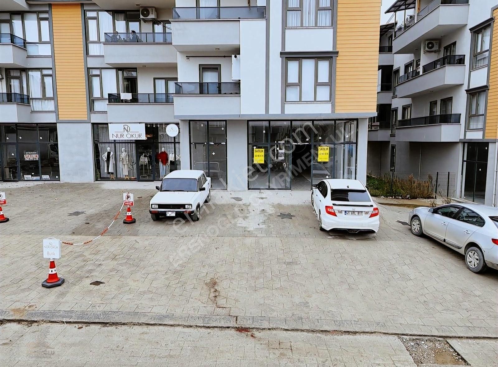 İzmit Yeşilova Satılık Dükkan & Mağaza Yeşilova Merkezde Satılık 190 M2 Dükkan