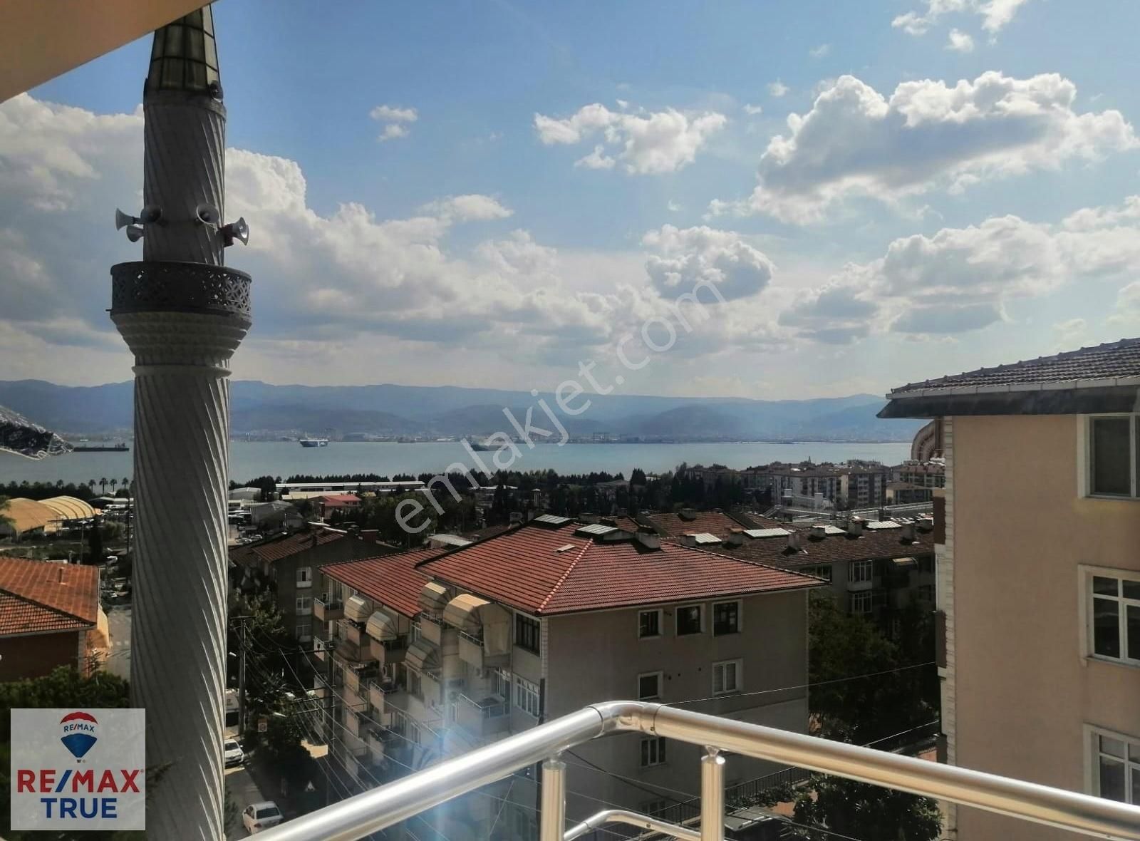 İzmit Yeni Kiralık Daire İzmit Lisesi Ve Dereli Okullar Yanı 3+1 Deniz Manzaralı Kiralık