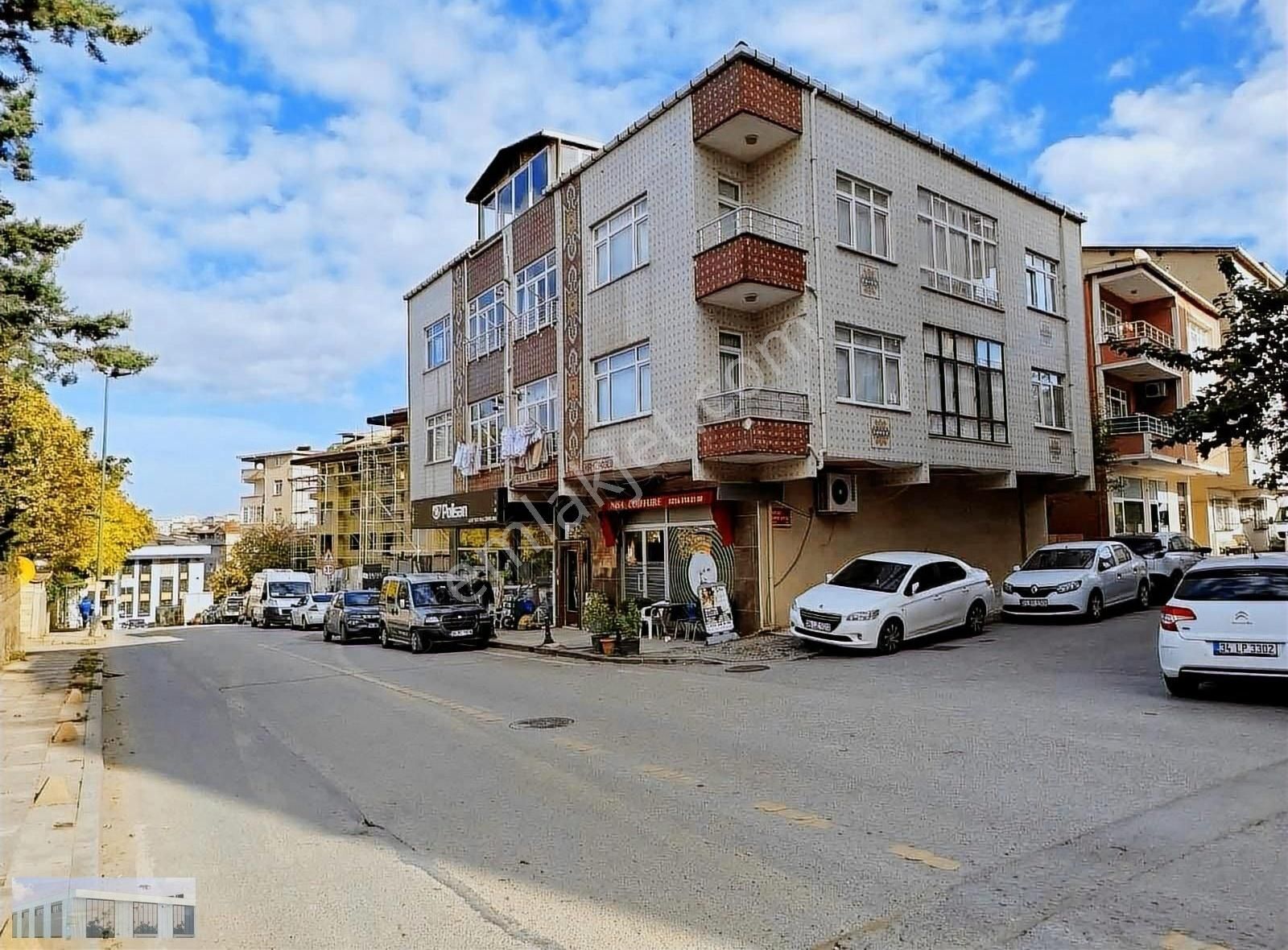 Üsküdar Burhaniye Kiralık Daire Burhaniye Neşet Bey'de İkinci Kat 2+1 Kiralık Daire