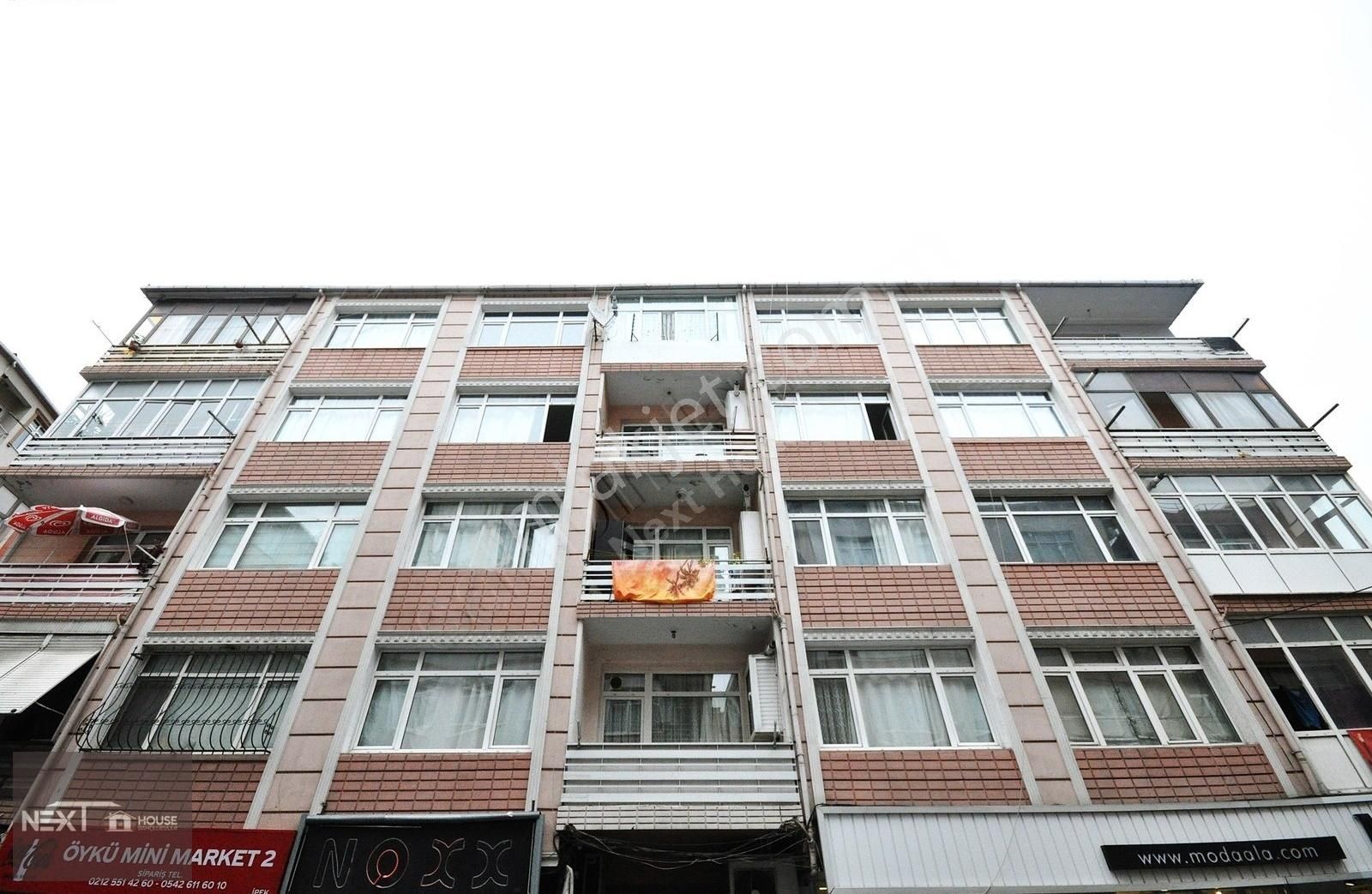 Bahçelievler Şirinevler Satılık Daire Next House'dan, Şirinevler Meydan'da,2+1, 95m2, Arakat, Daire.