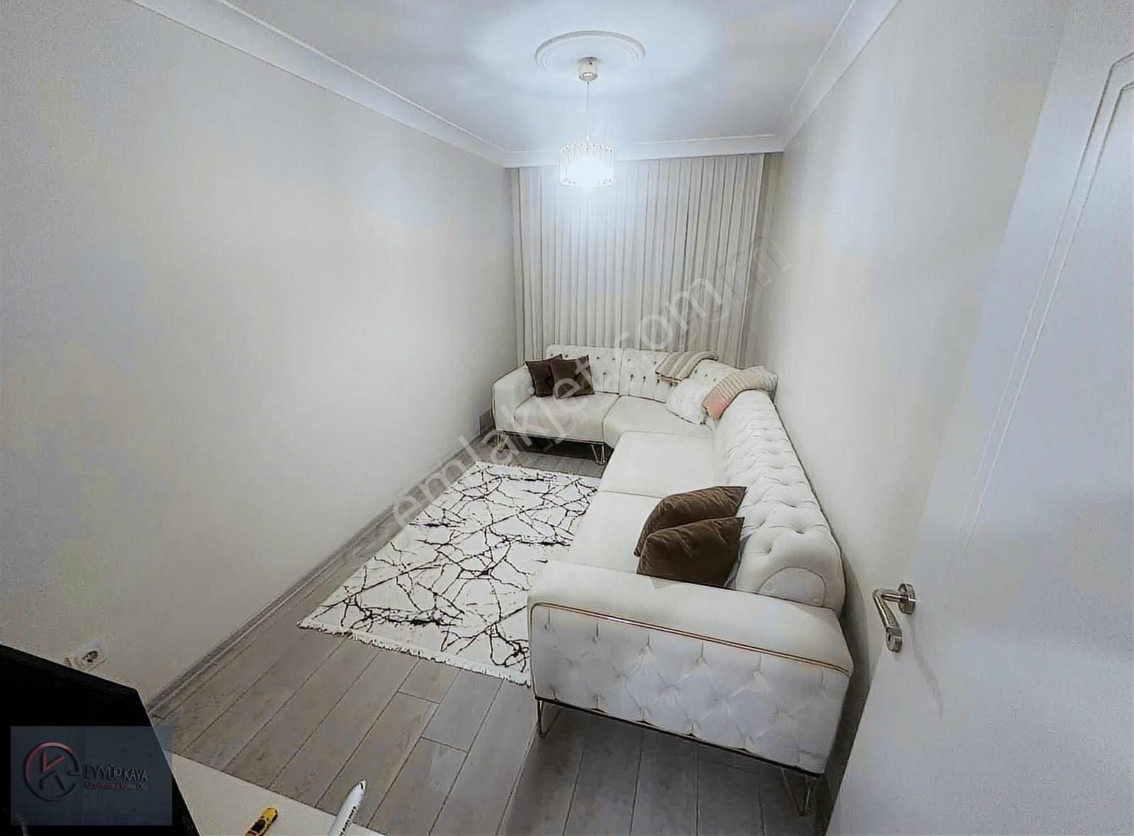 Sultanbeyli Mehmet Akif Satılık Daire Aydos Konakları Sitesi 2+1 Arakat 90 M2 Şerefiyeli Daire