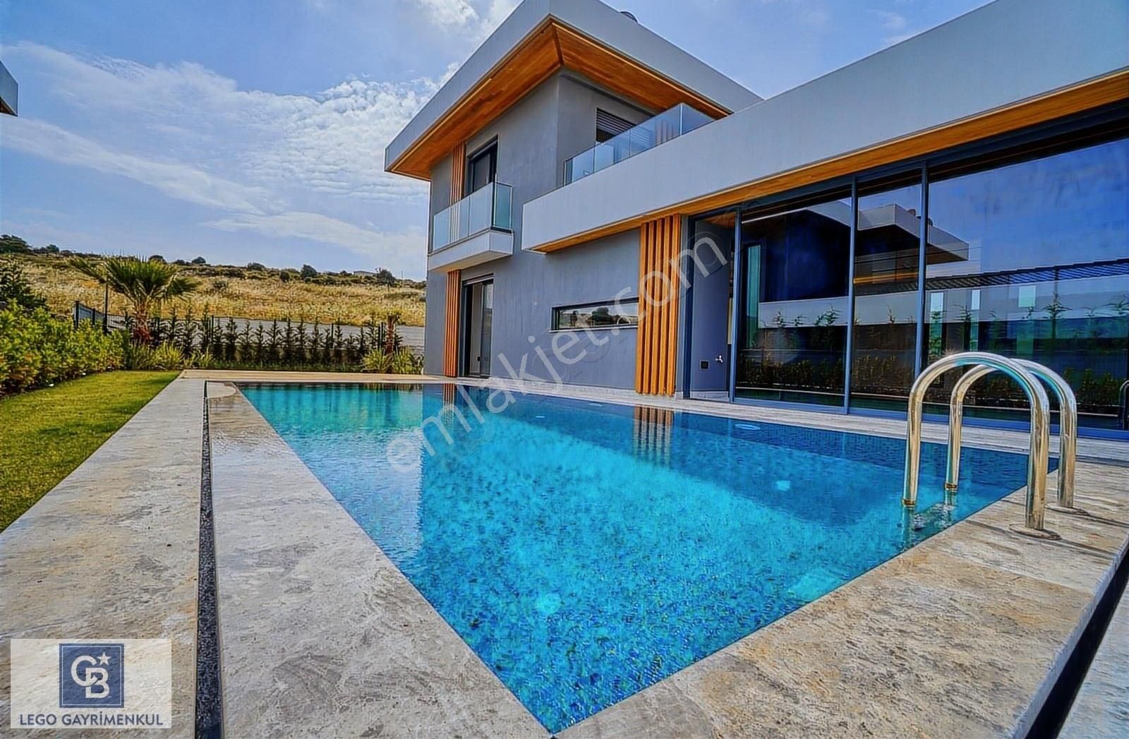 Çeşme Dalyan Satılık Villa Çeşme Dalyan Ayayorgide 6+2 Müstakil Villa