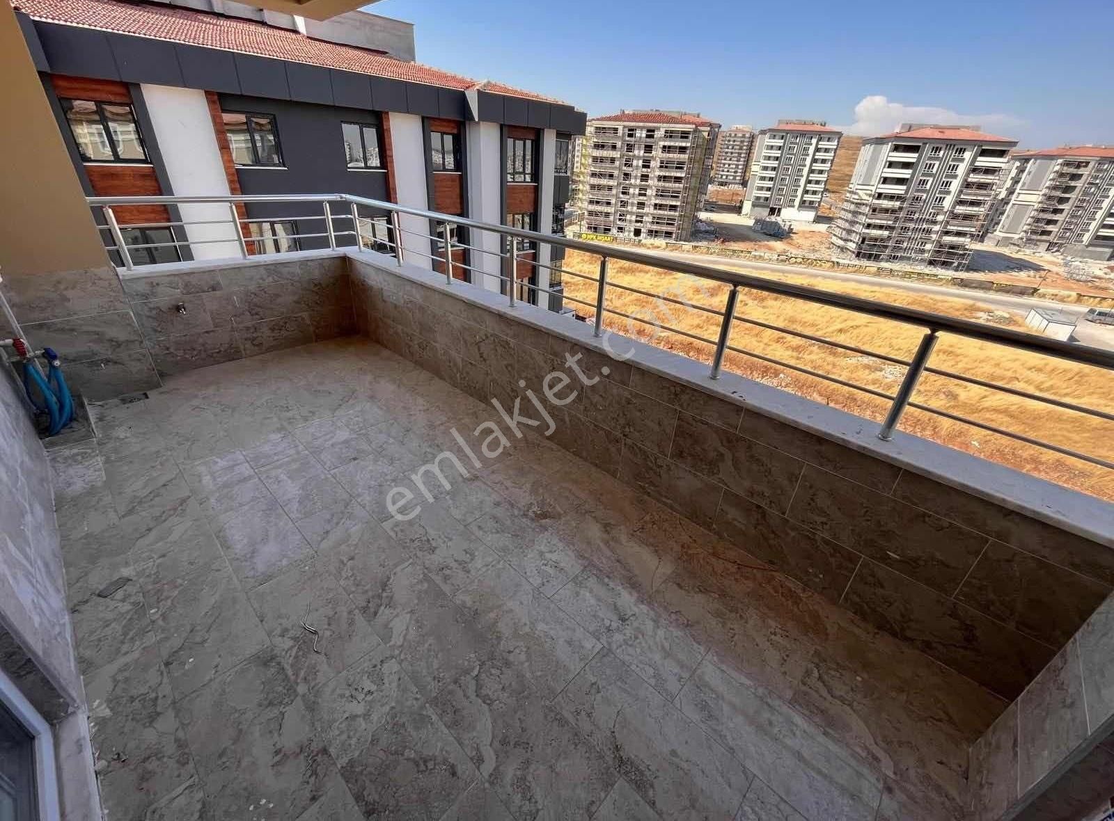 Şehitkamil Belkız Kiralık Daire Belkız Gyo'dan Belkıs Trafik Parkı Yanında Kiralik 2+1 Daire