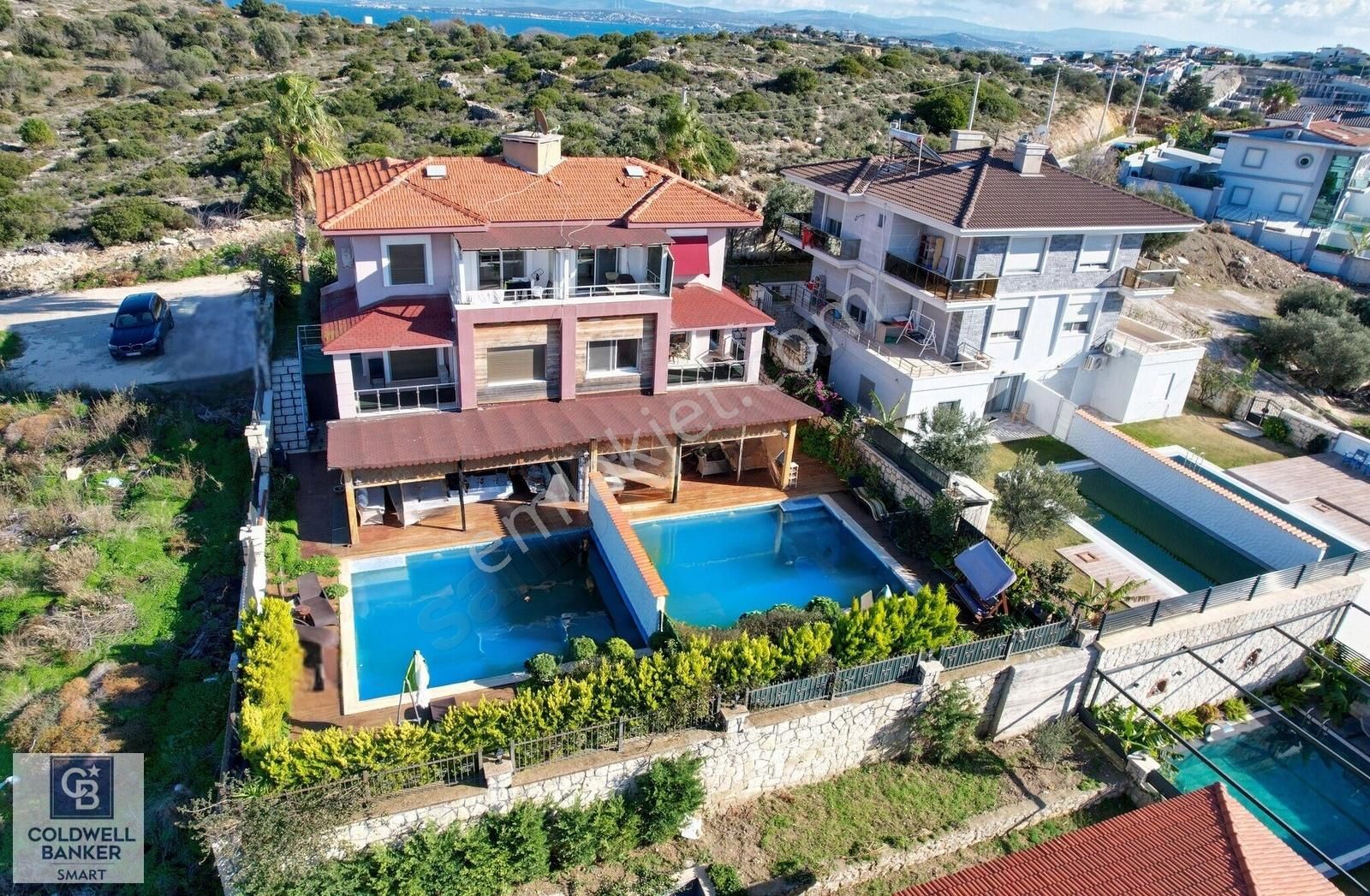 Çeşme Sakarya Satılık Villa Çeşme Sakarya Mahallesinde Satılık 2 Adet Lüks İkiz Villa