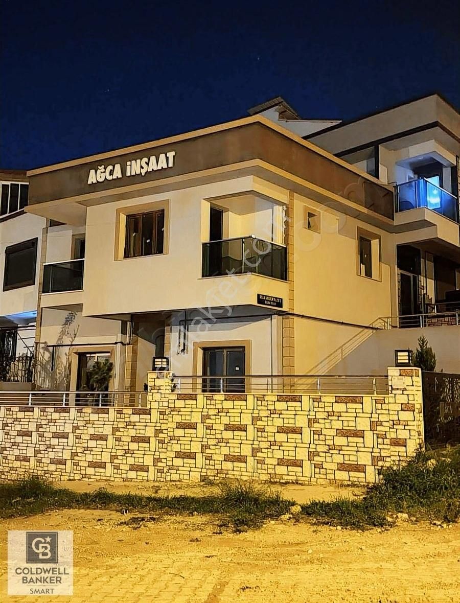 Gaziemir Menderes Satılık Villa Gaziemir Sarnıç'da 3+1 Dublex Villa