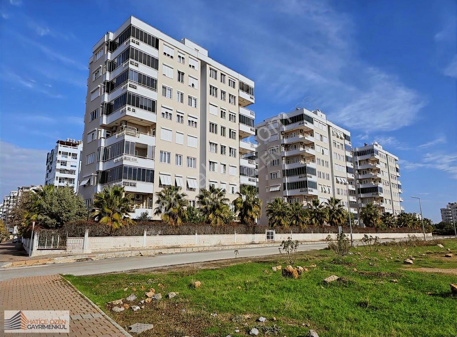 Konyaaltı Uncalı Satılık Daire Konyaaltı-uncalı Yakamoz Evlerinde Satılık Geniş 3+1 Daire.