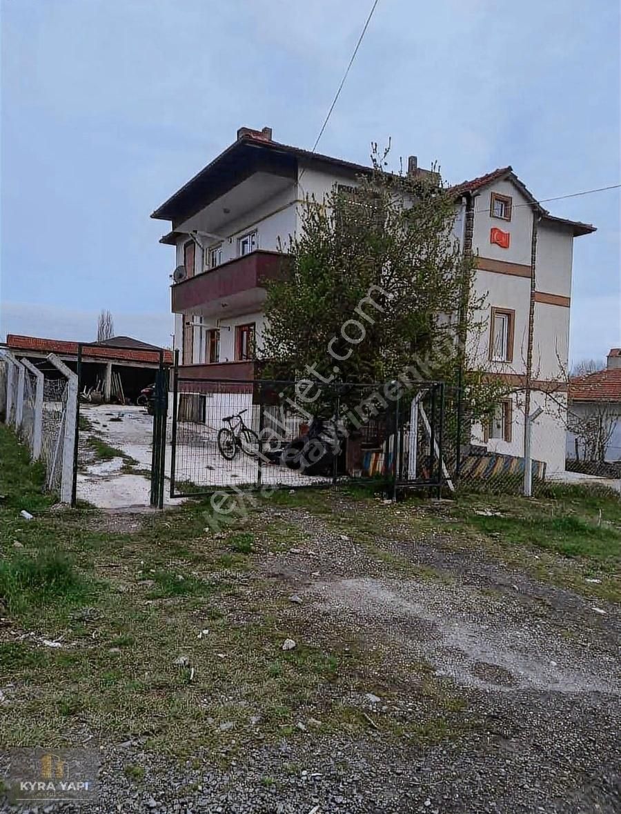 Çerkeş Yeni Satılık Daire 1 Daire Fiyatına 3 Daire 3 Katlı Betonarme Ev Ve 558 M2 Arsası