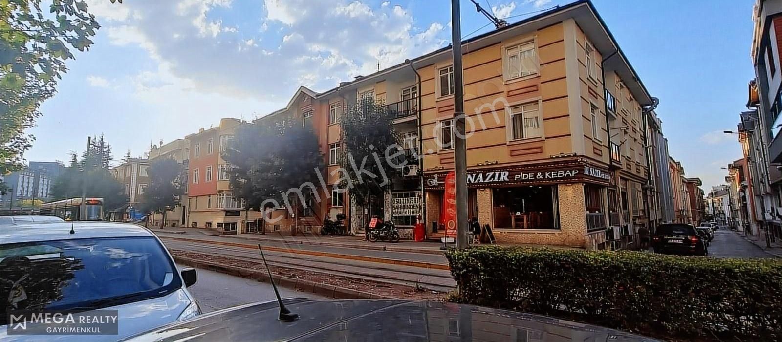 Odunpazarı Büyükdere Kiralık Daire Mega Realty'den Ogü Karşısında Kiralık Apart