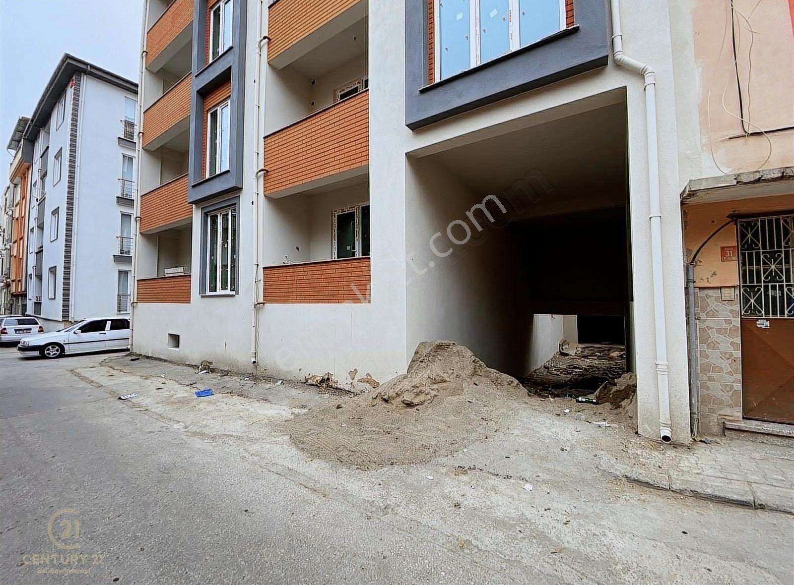 Karesi Kayabey Satılık Daire Century21 Bal'dan Kayabey Mahallesinde Satılık 2+1