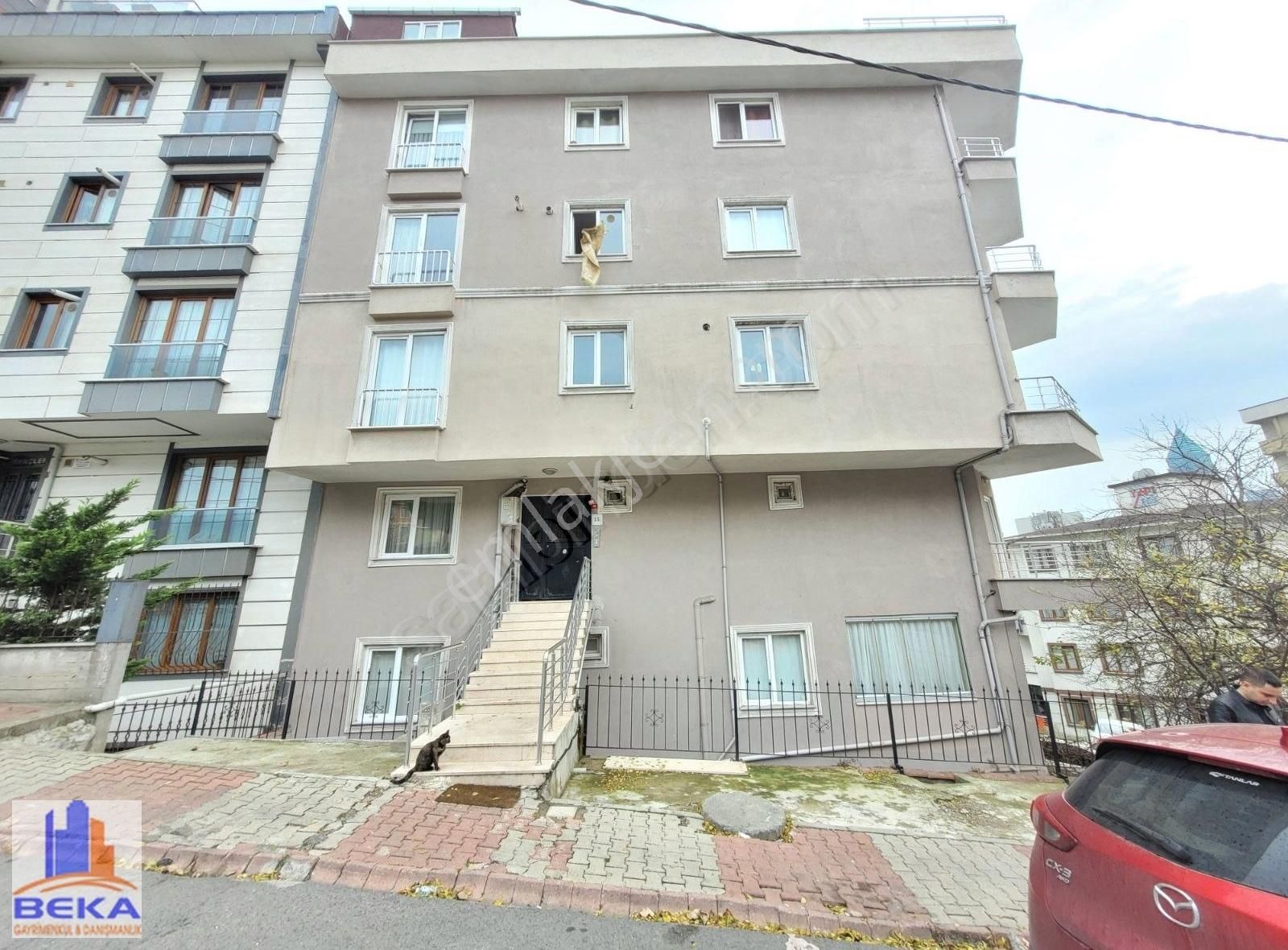 Ümraniye Site Satılık Daire Beka Gm Site Mah.de Merkezi Konum Satılık 70m2 2+1 Daire