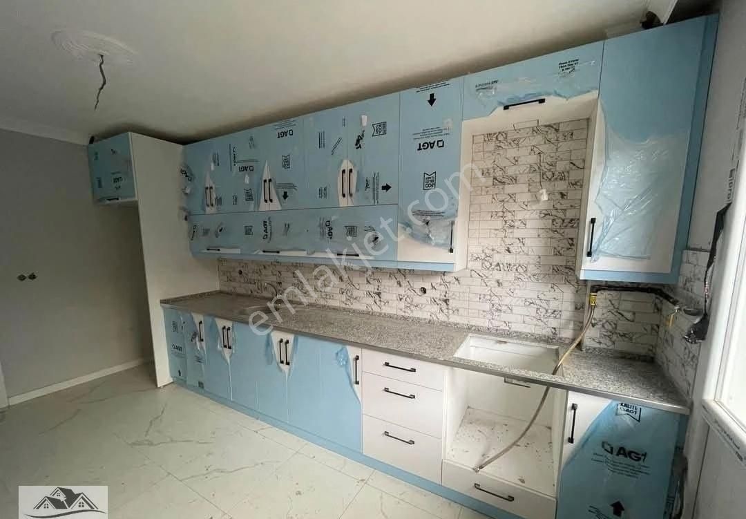 Turgutlu Şehitler Kiralık Daire Turgutlu Kiralık Şehitler Mah 130m2 2+1 Oda Zemin Kat Doğalgazlı Bahçeli Kilerli Sıfır Yapılı Daire