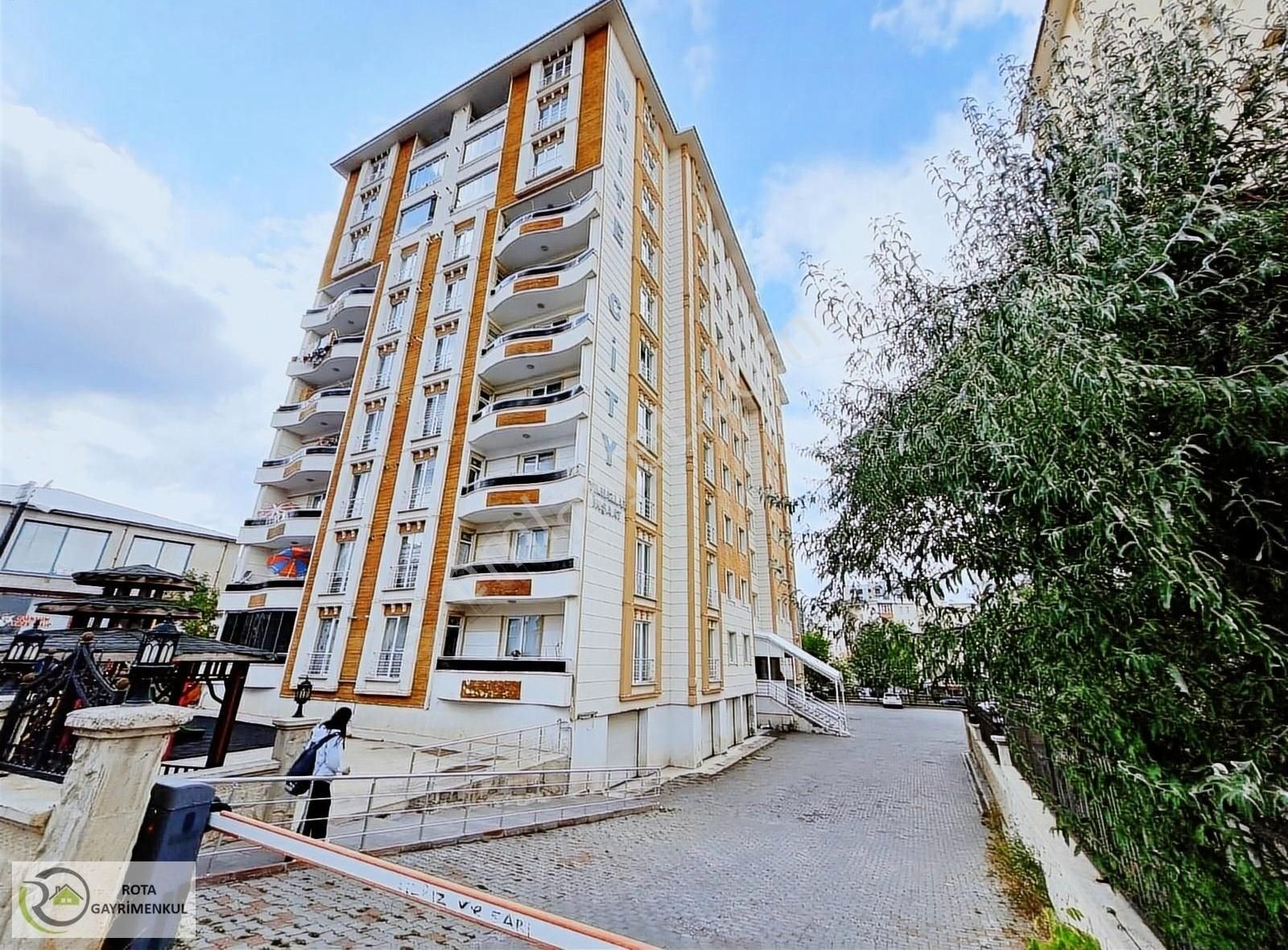 Palandöken Hüseyin Avni Ulaş Kiralık Daire Rota' Dan Yıldızkent' Te Muhteşem Konumda Kiralık 4+1 Daire